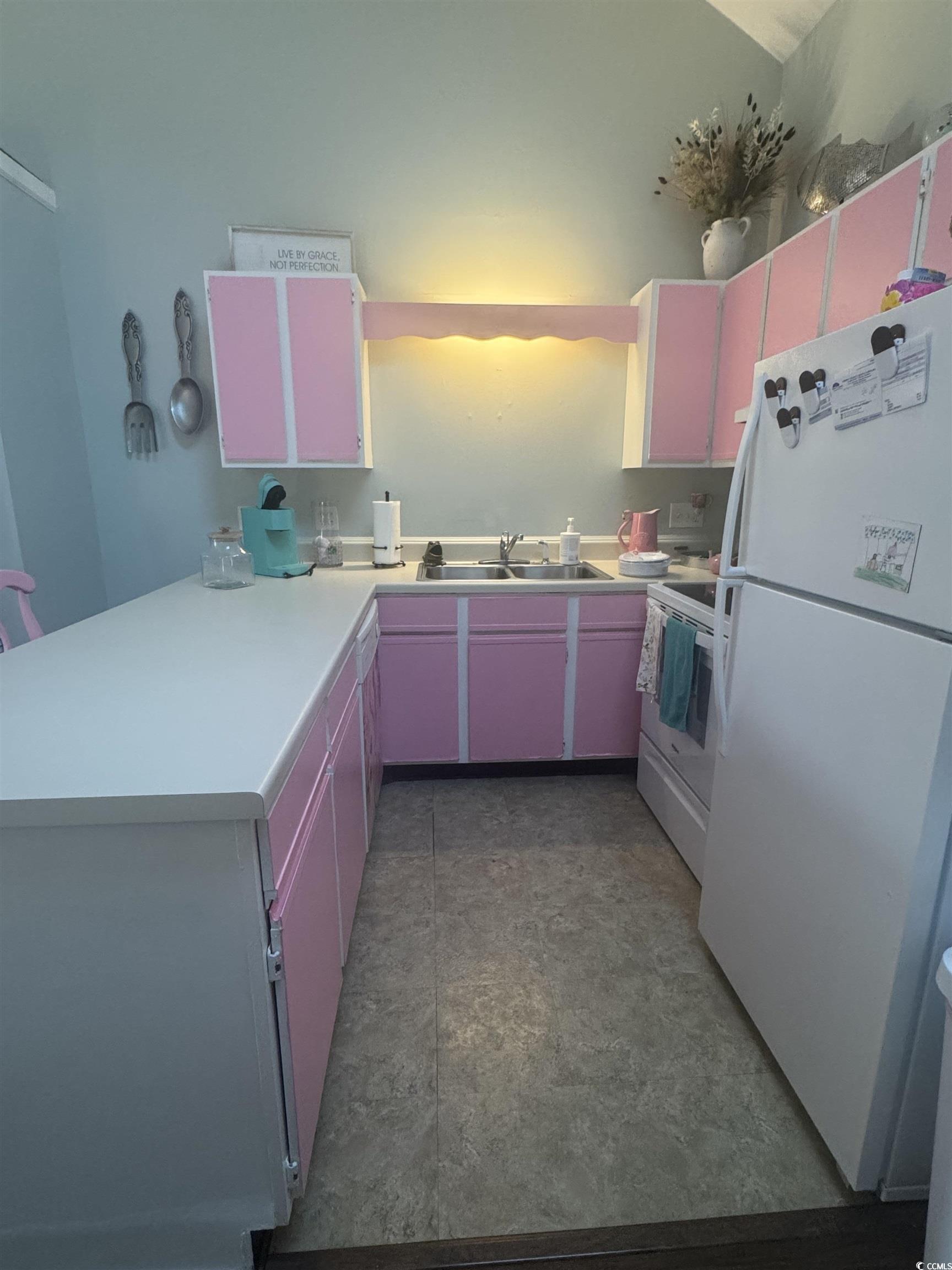 1851 Colony Dr. Property Photo 6