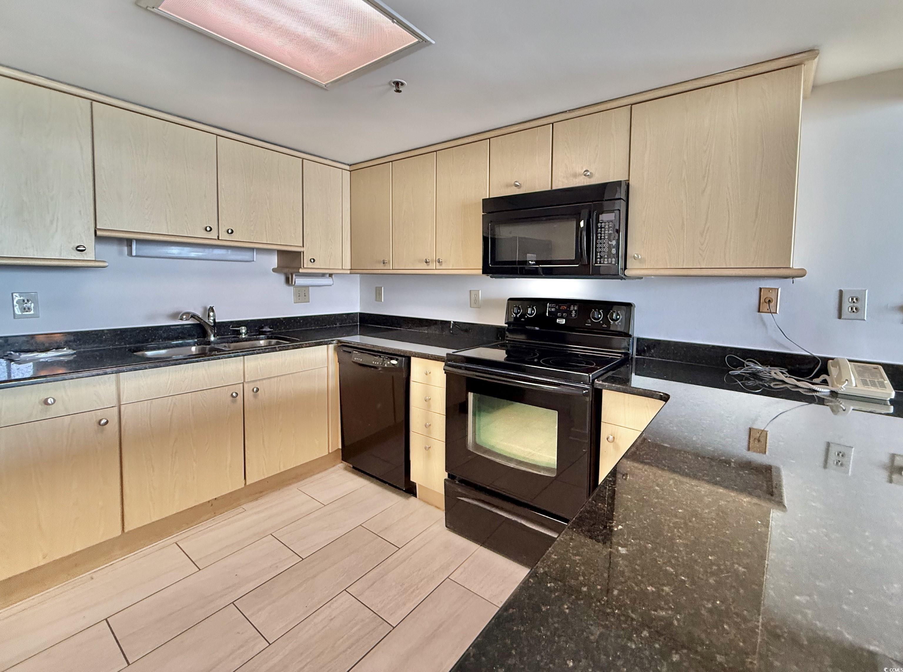 9840 Queensway Blvd. Property Photo 16