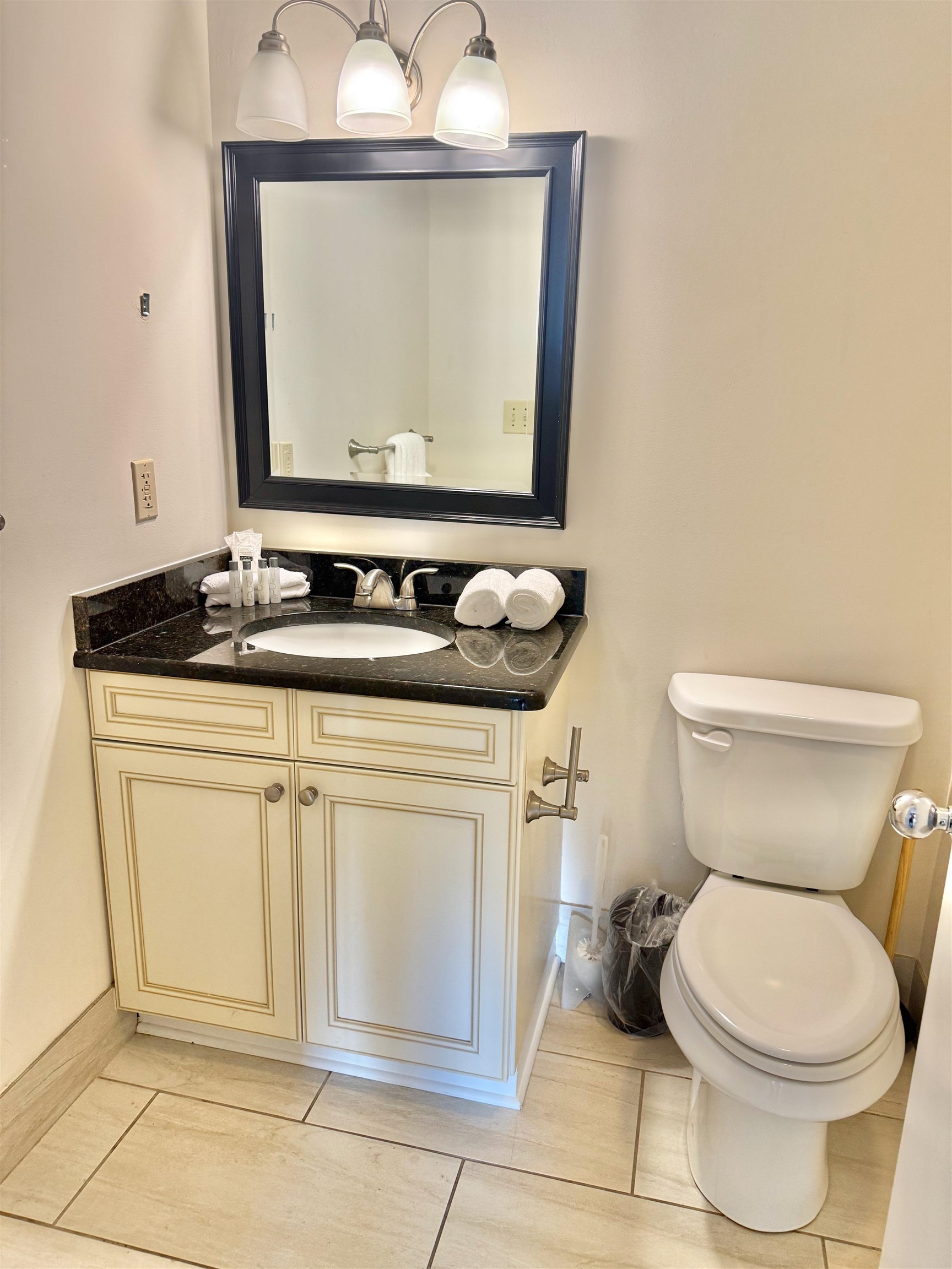 9840 Queensway Blvd. Property Photo 40