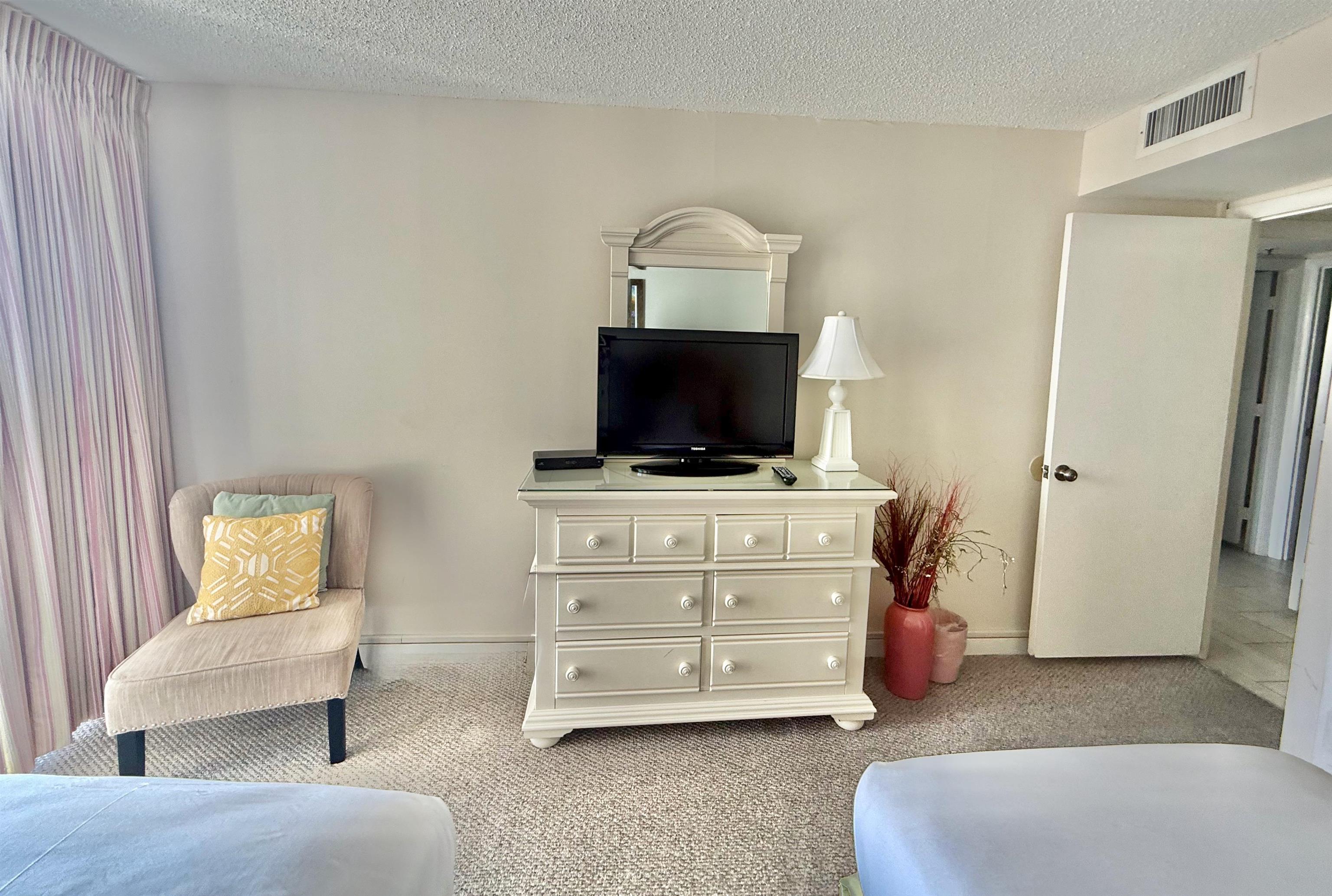 9840 Queensway Blvd. Property Photo 44