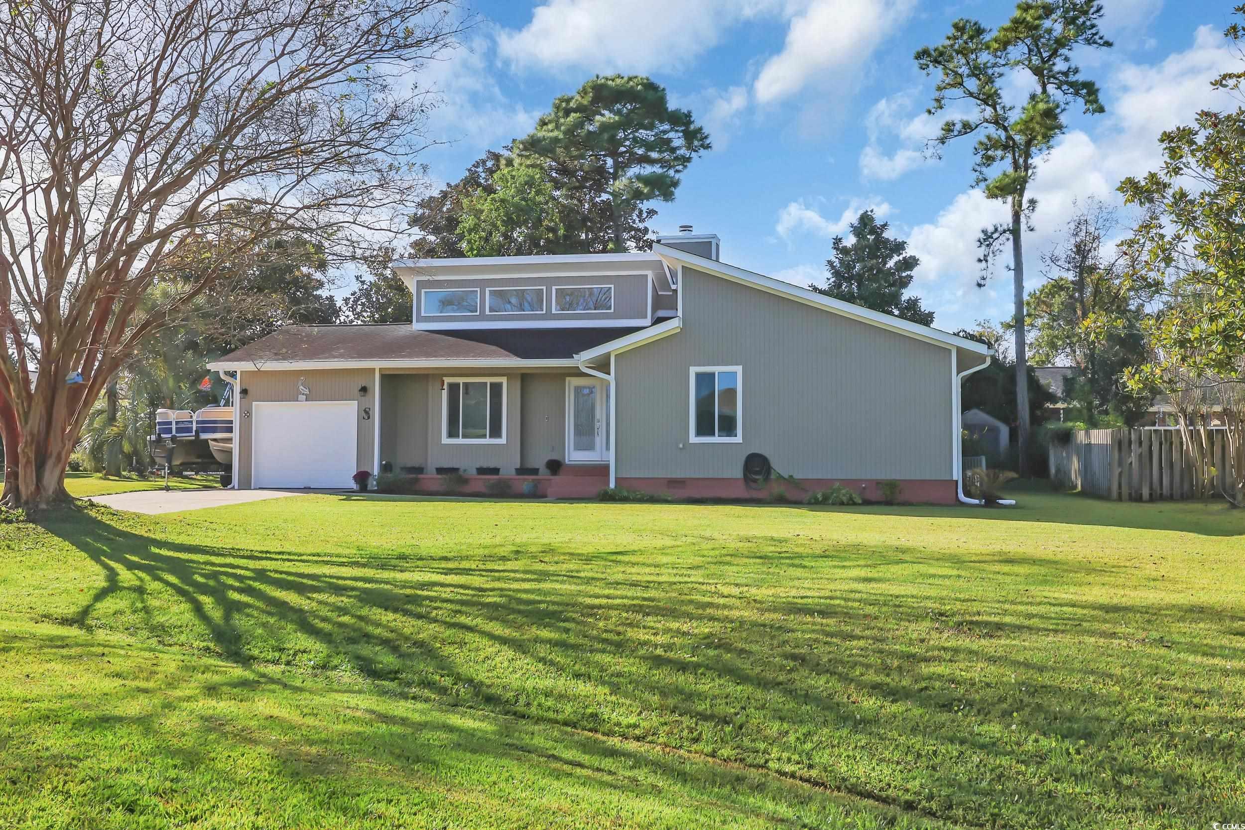 609 Bay St. Property Photo 1