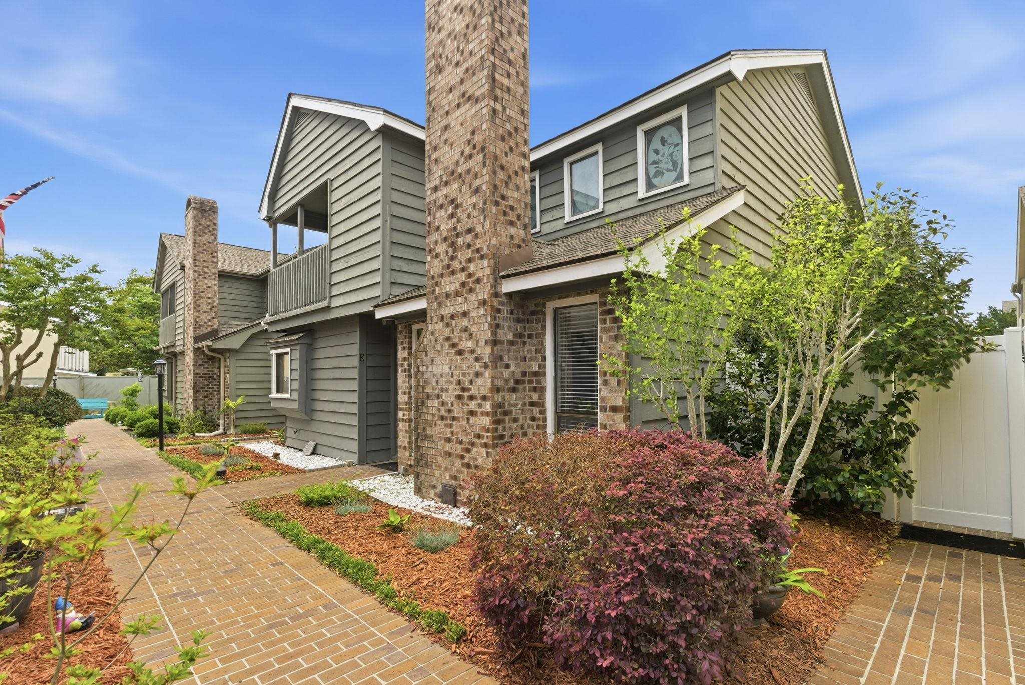 701 11th Ave. S