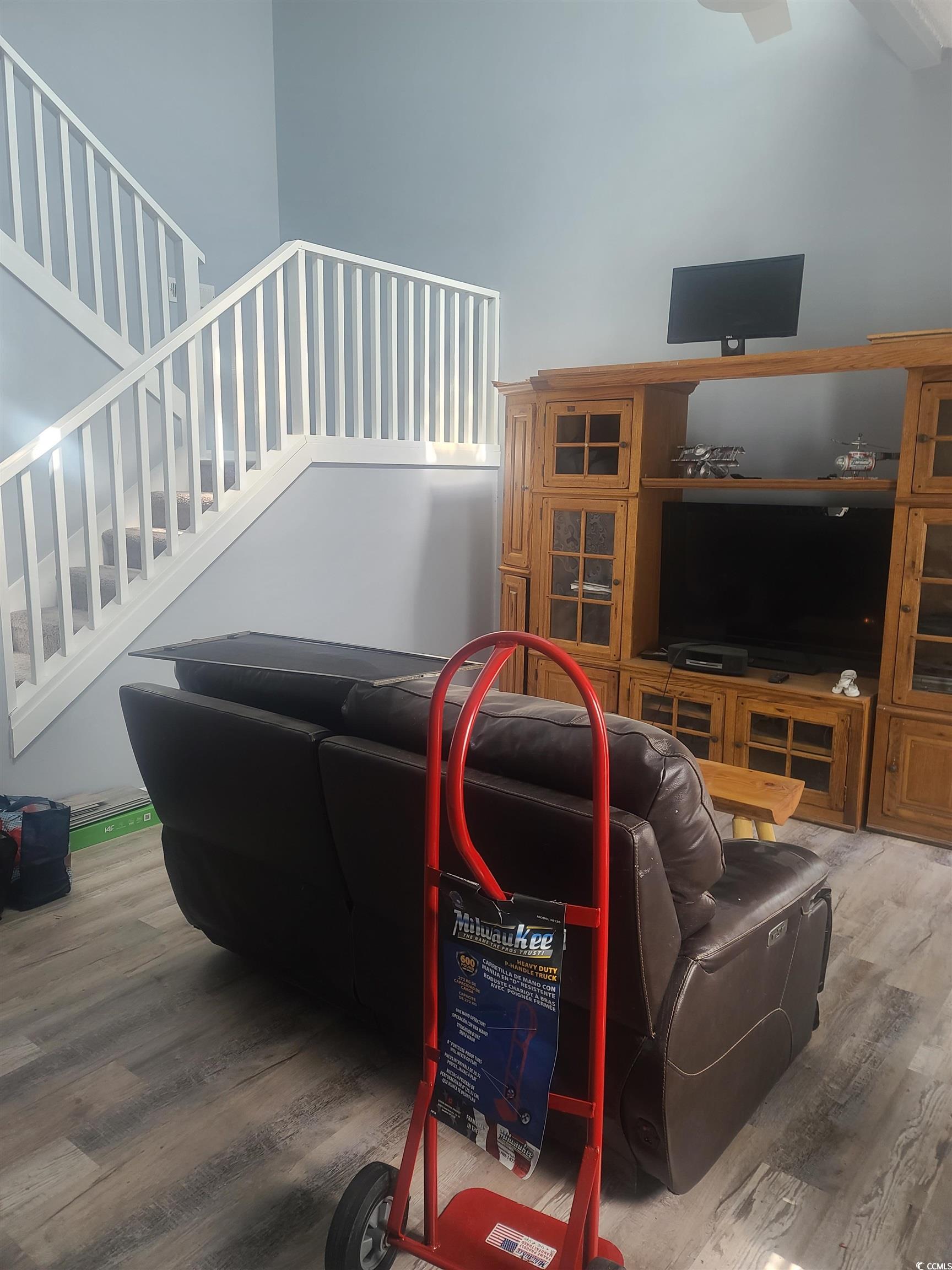 701 11th Ave. S Property Photo 3