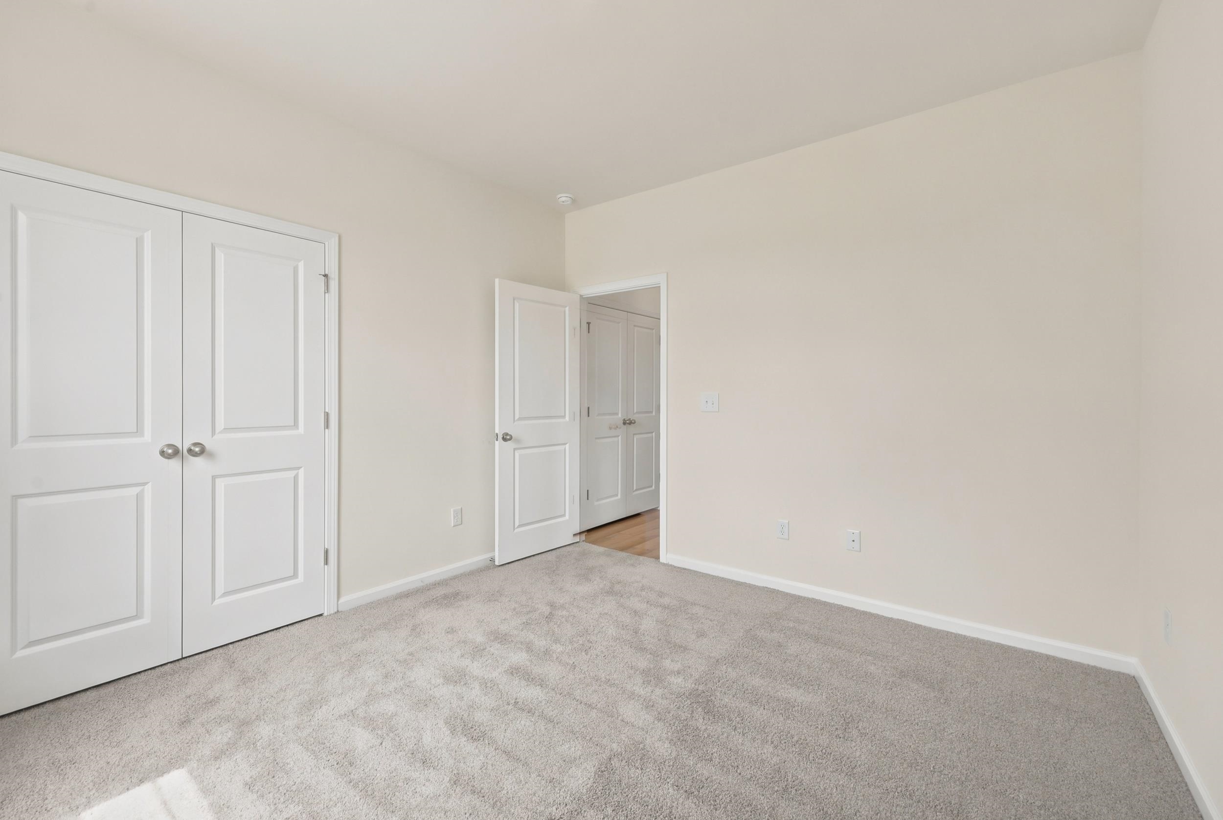 208 Blue Wing Court Property Photo 5