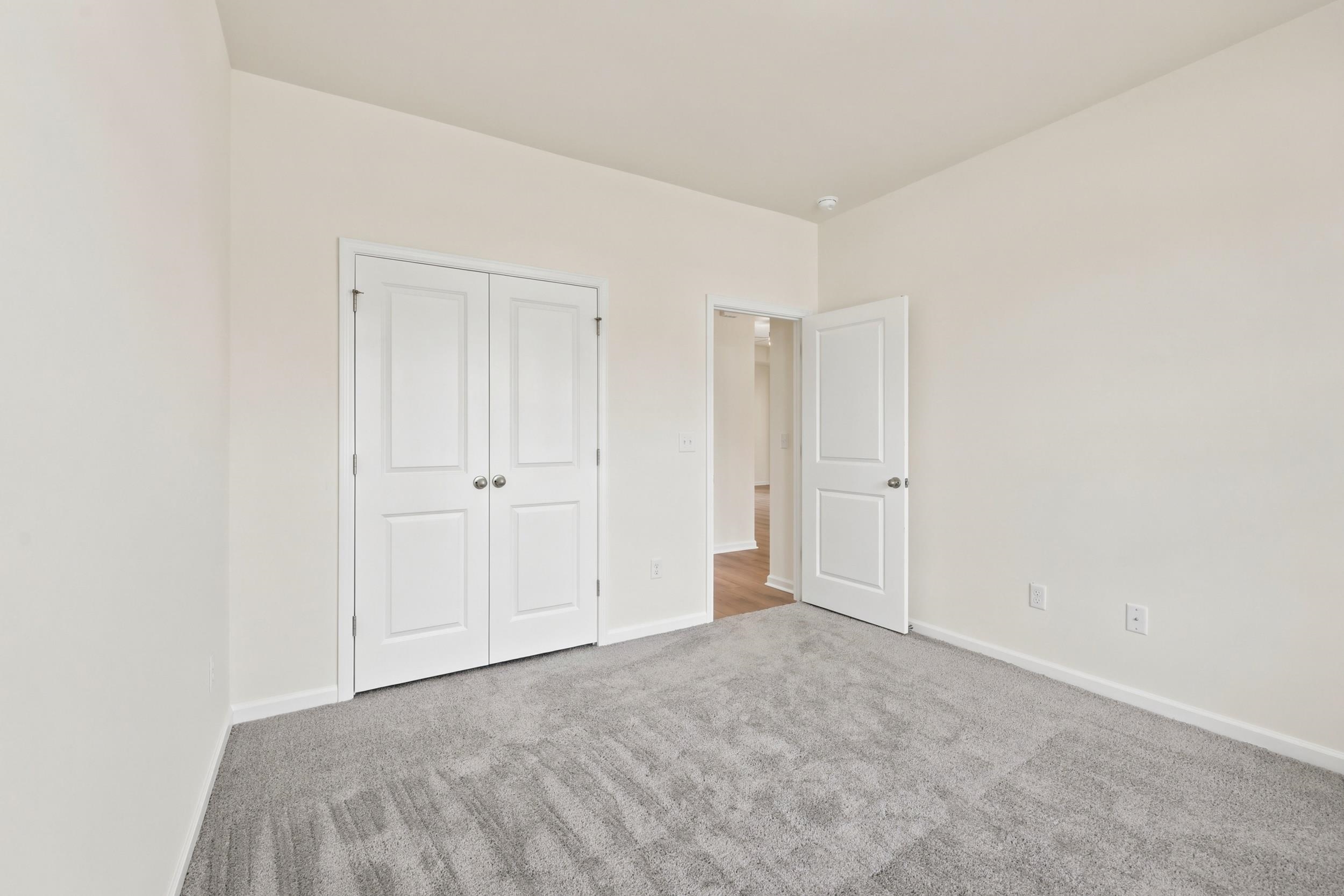 208 Blue Wing Court Property Photo 8