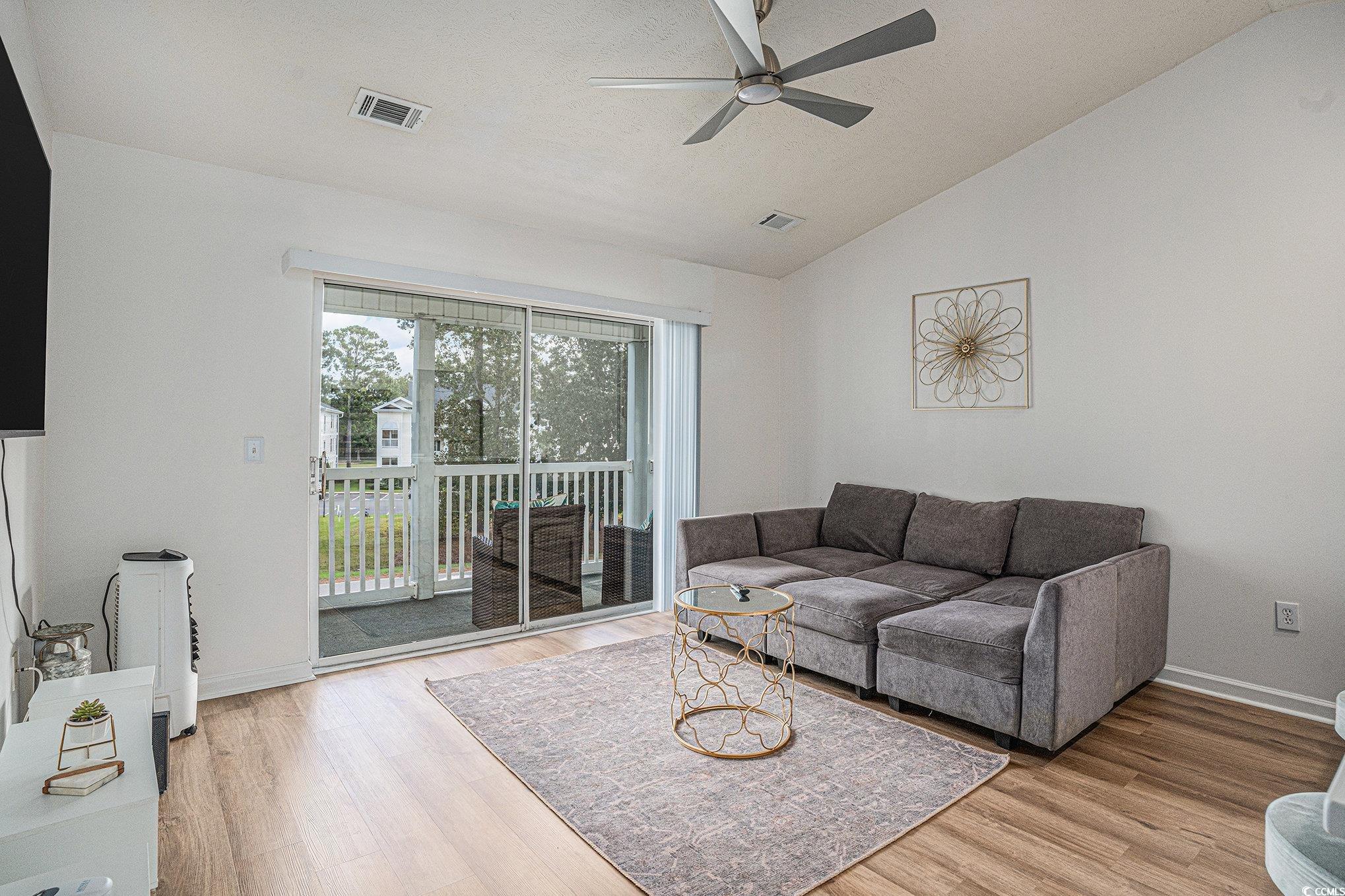 556 White River Dr. Property Photo 5