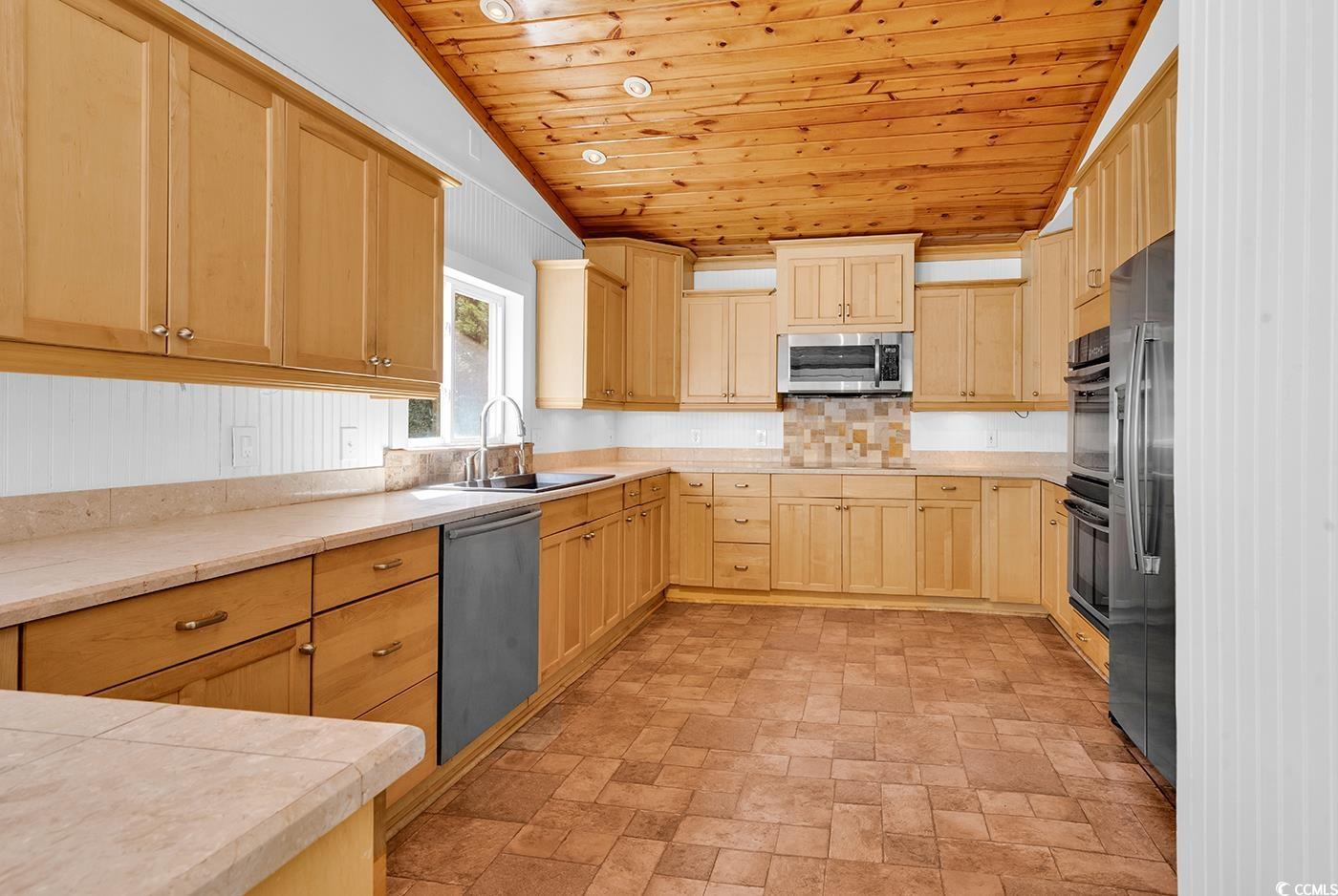 154 Middleton Dr. Property Photo 11