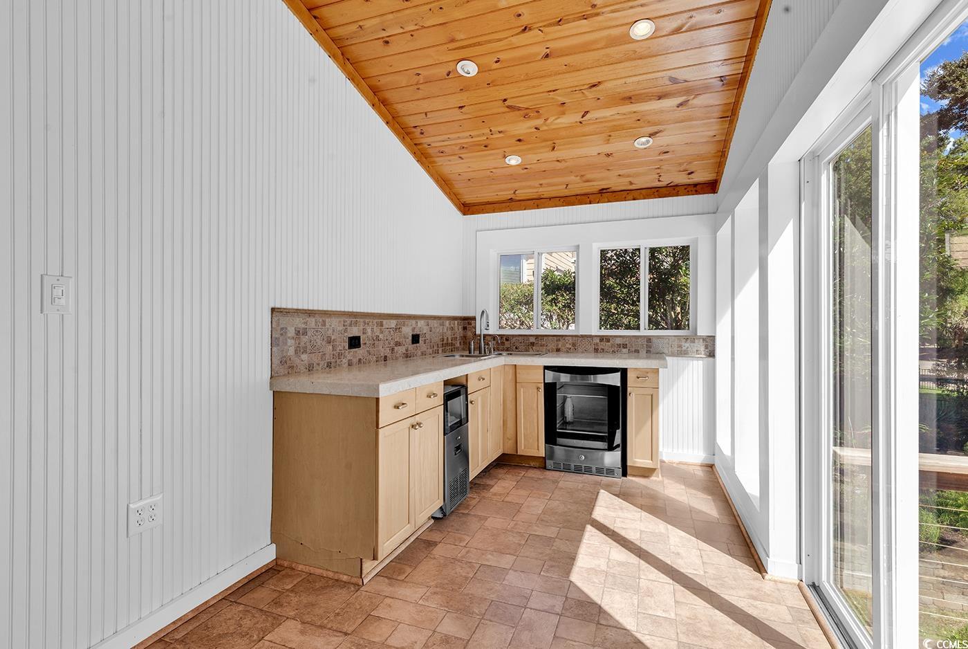 154 Middleton Dr. Property Photo 14