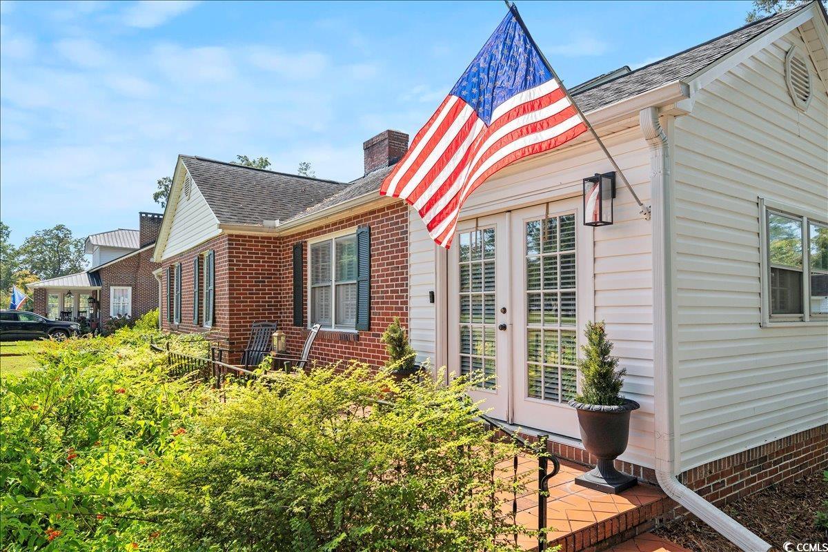 917 N Main St. Property Photo 3