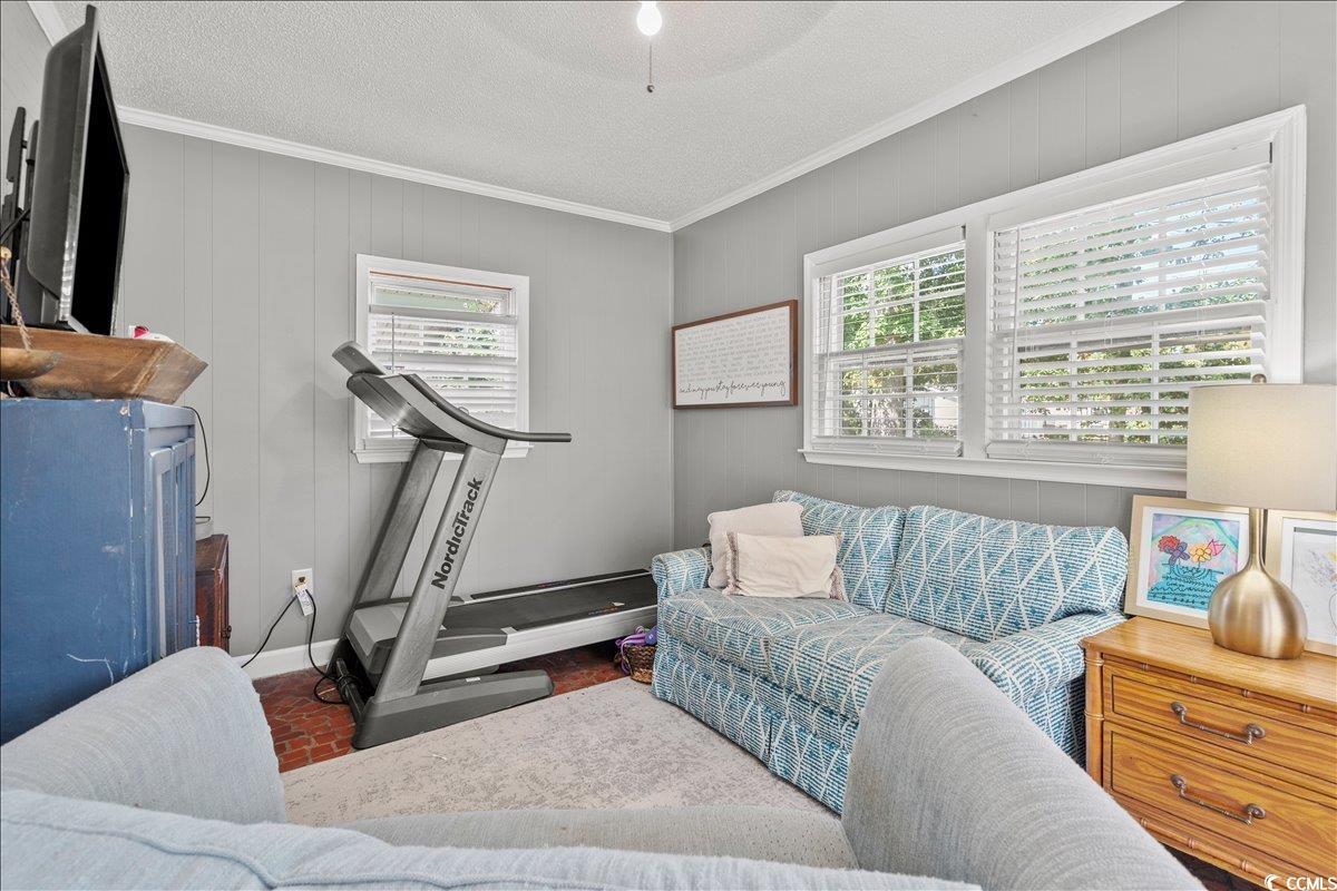 917 N Main St. Property Photo 26