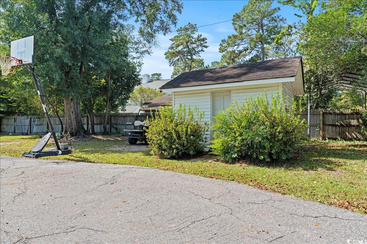 917 N Main St. Property Photo 39