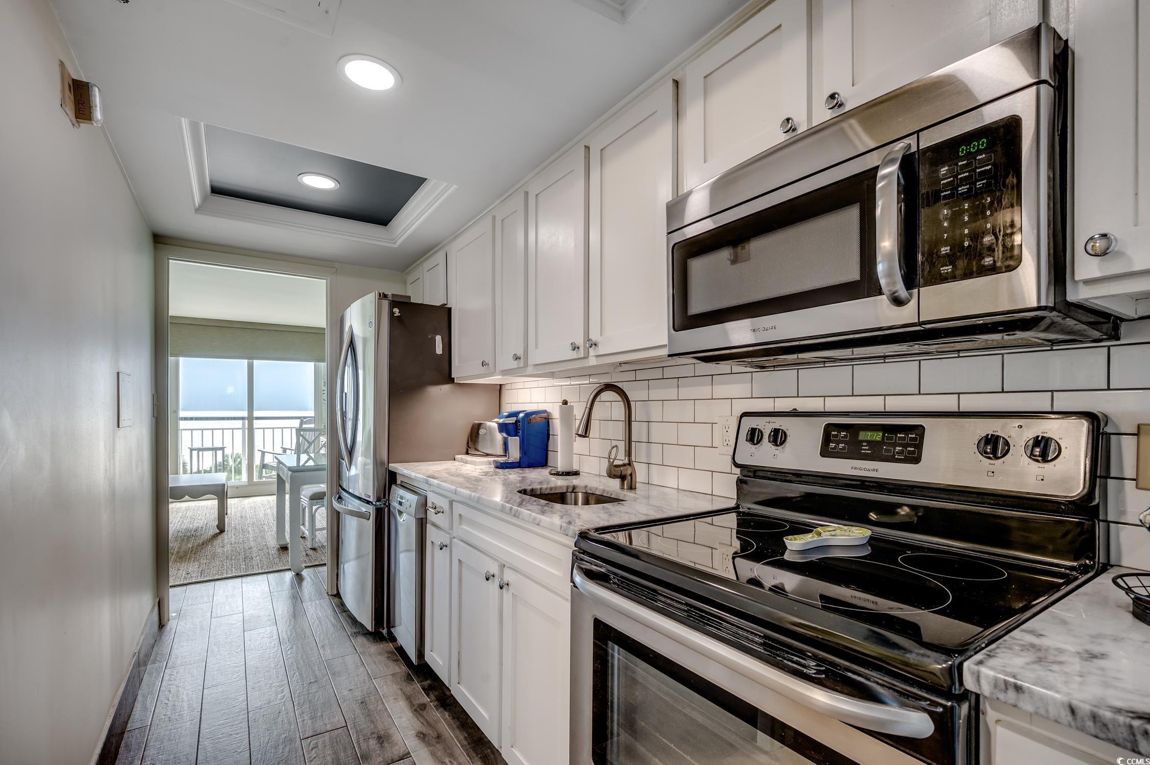601 Retreat Beach Circle Property Photo 8