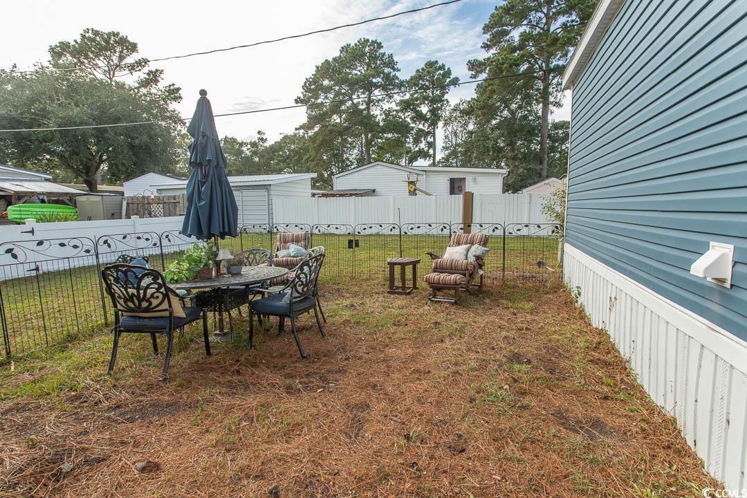 2737 Capricorn Dr. Property Photo 5