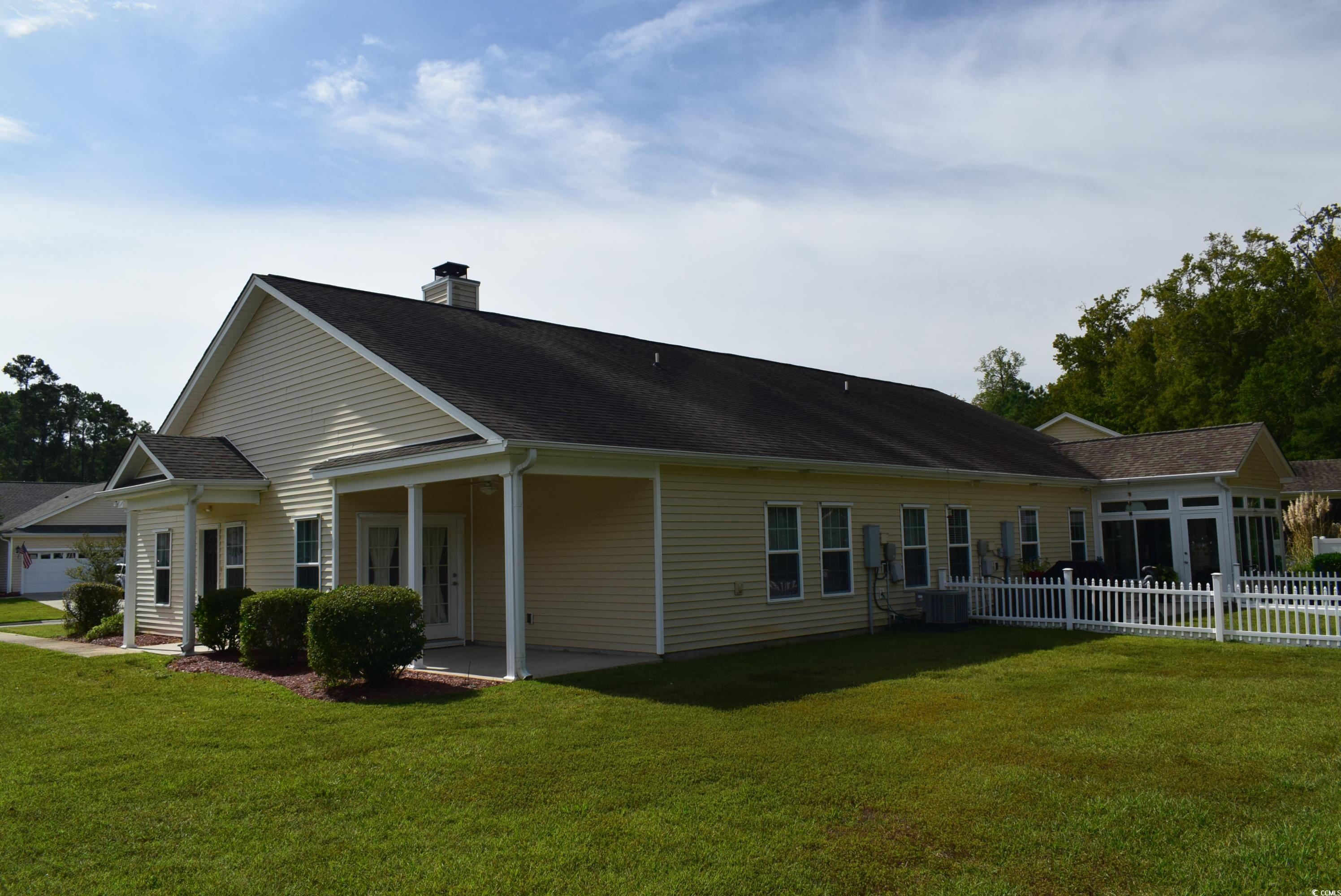 216 Rose Water Loop Property Photo 4