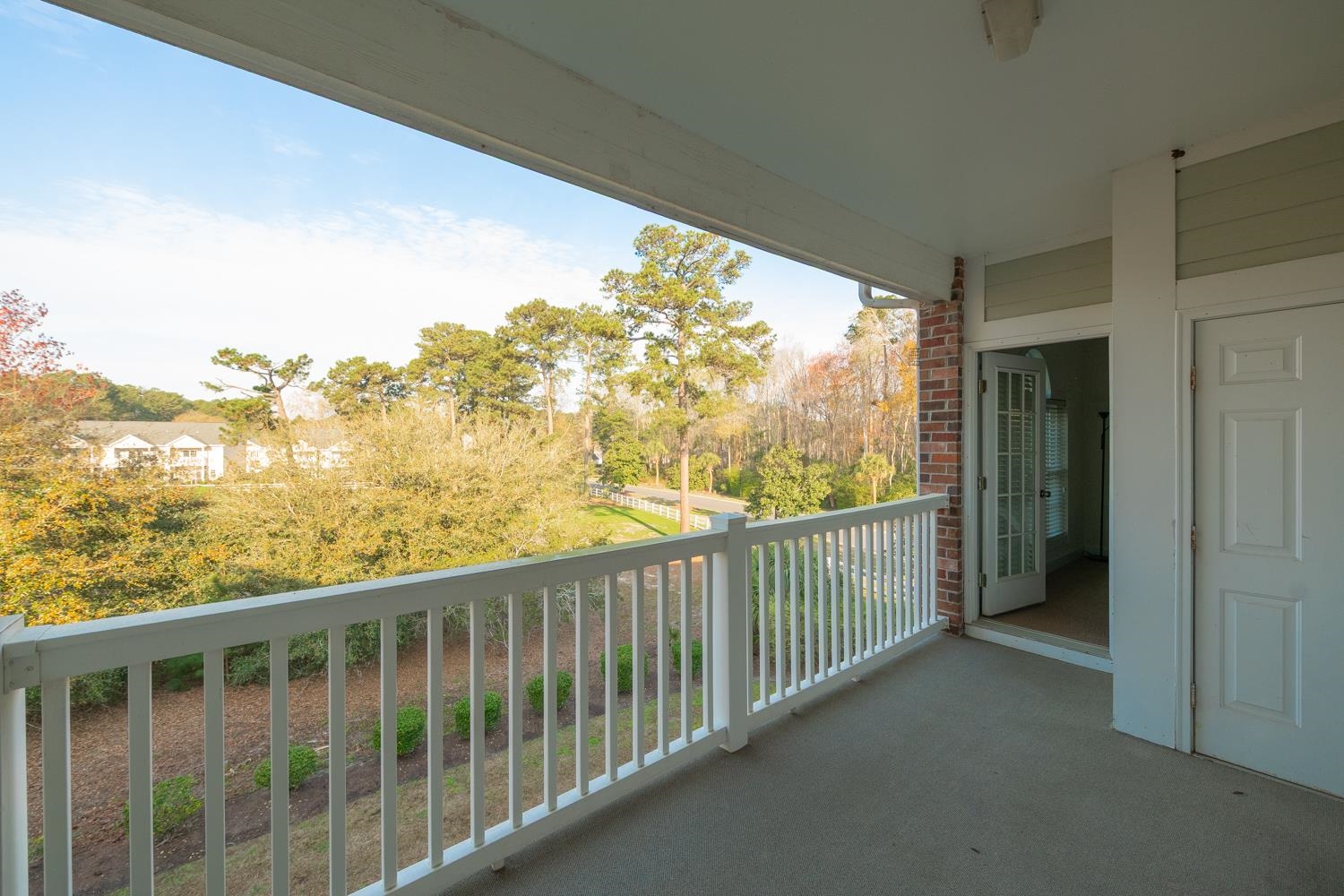 670 Riverwalk Dr. Property Photo 20