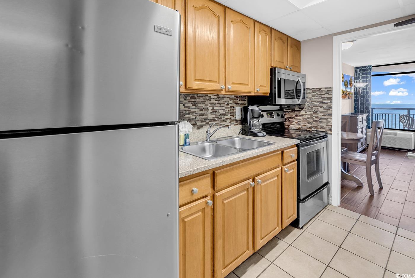 6804 N Ocean Blvd. Property Photo 5