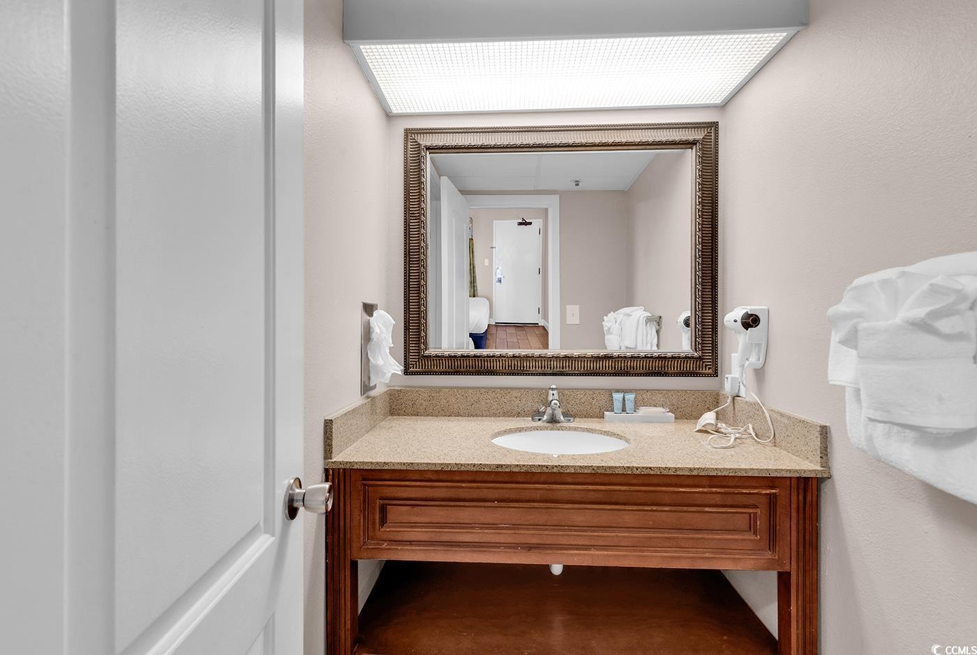 6804 N Ocean Blvd. Property Photo 8