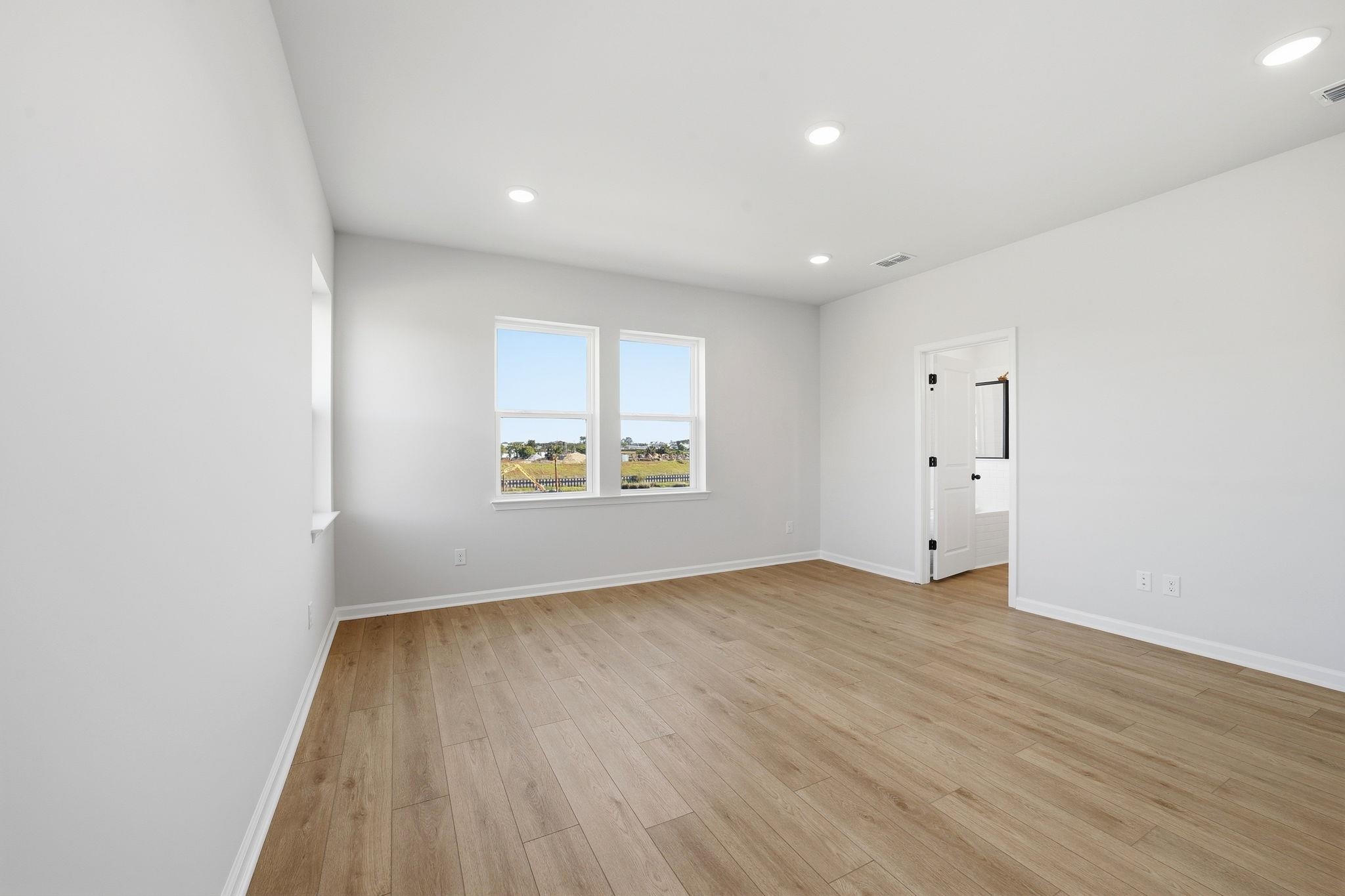 1008 Triton Ave. Property Photo 32