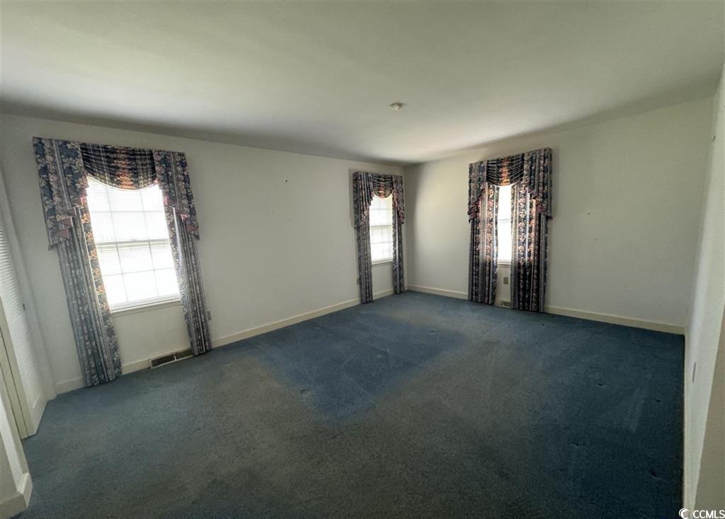 1600 Maple Dr. Property Photo 6