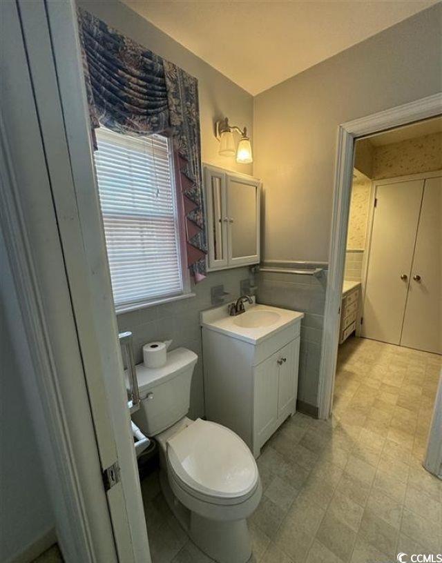 1600 Maple Dr. Property Photo 8