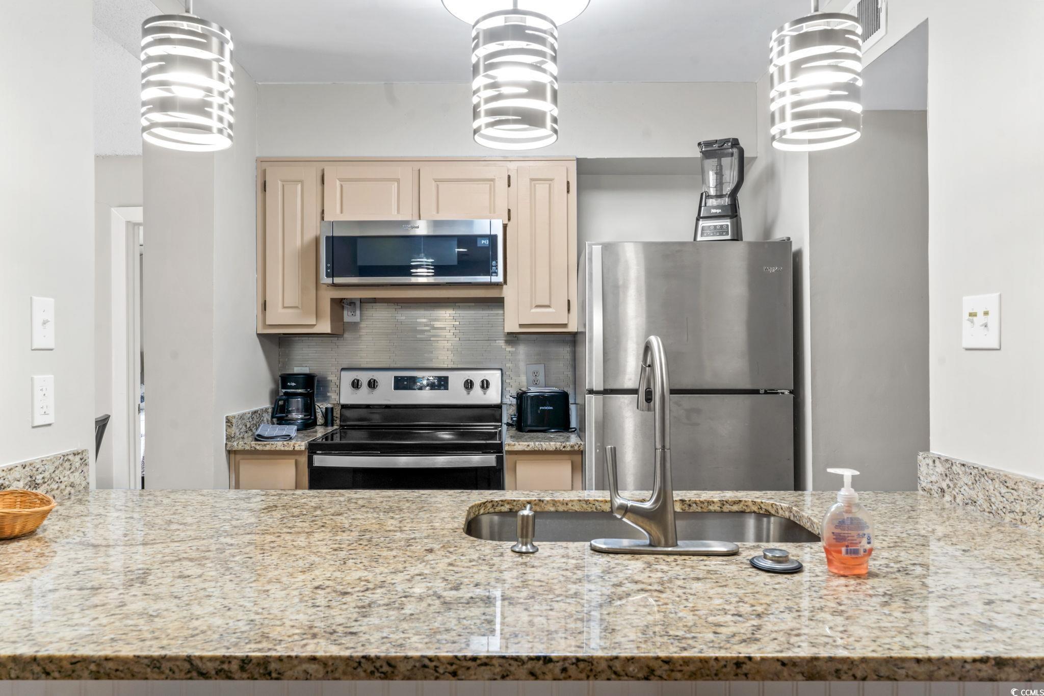 9661 Shore Dr. Property Photo 11