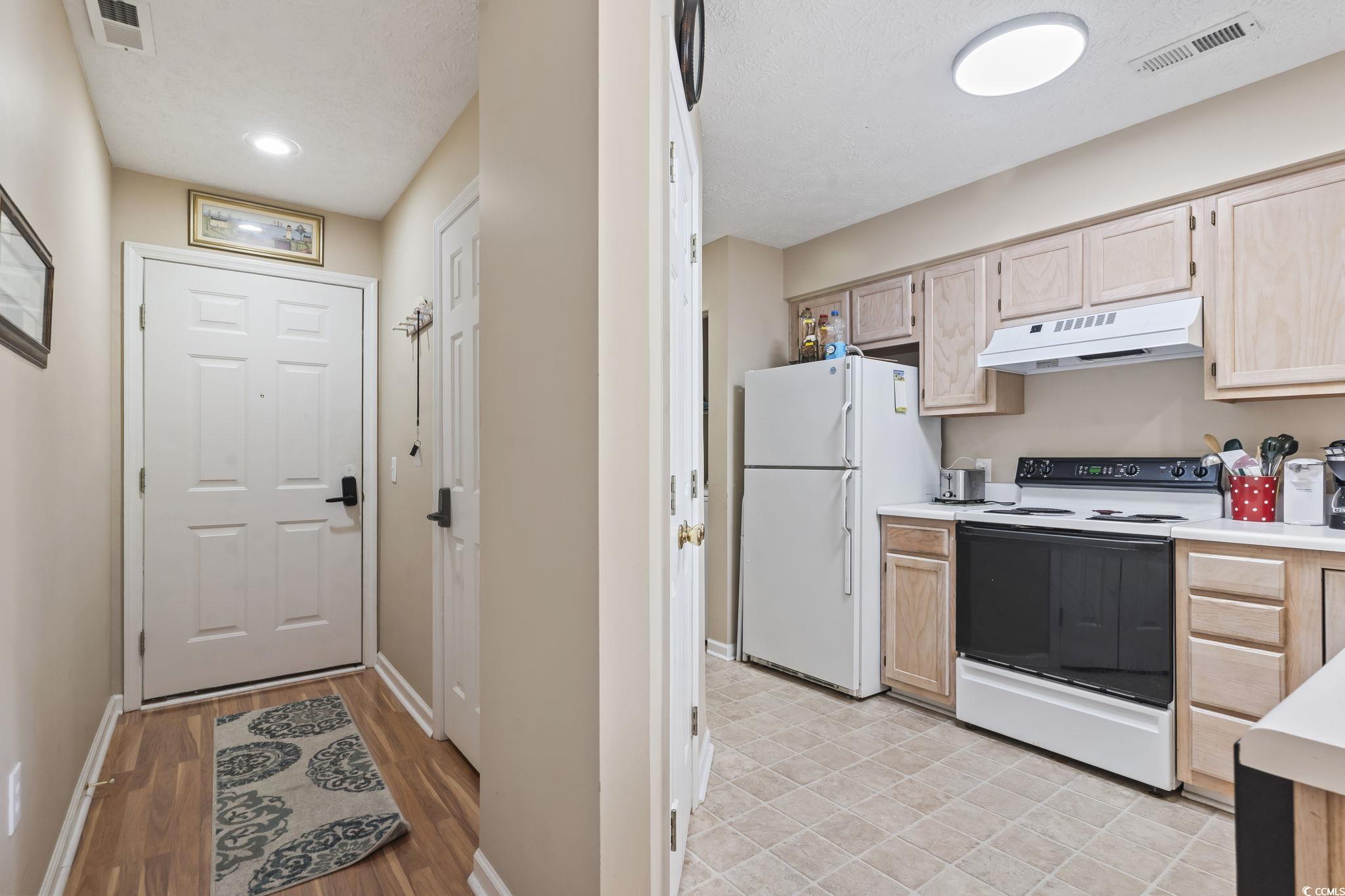 553 White River Dr. Property Photo 5