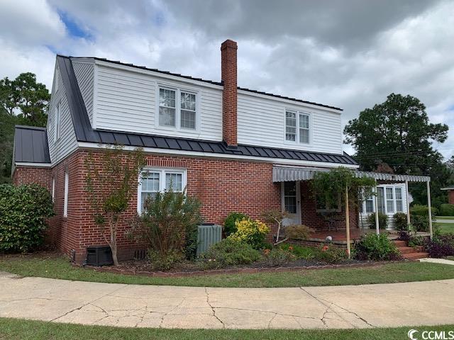 110 E Bell St. Property Photo 2