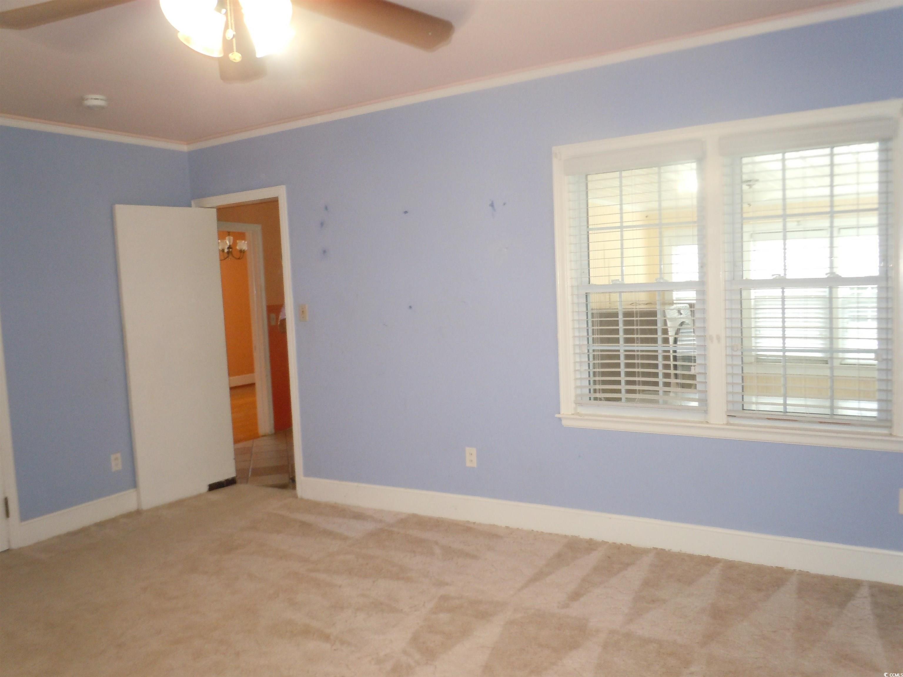 110 E Bell St. Property Photo 10