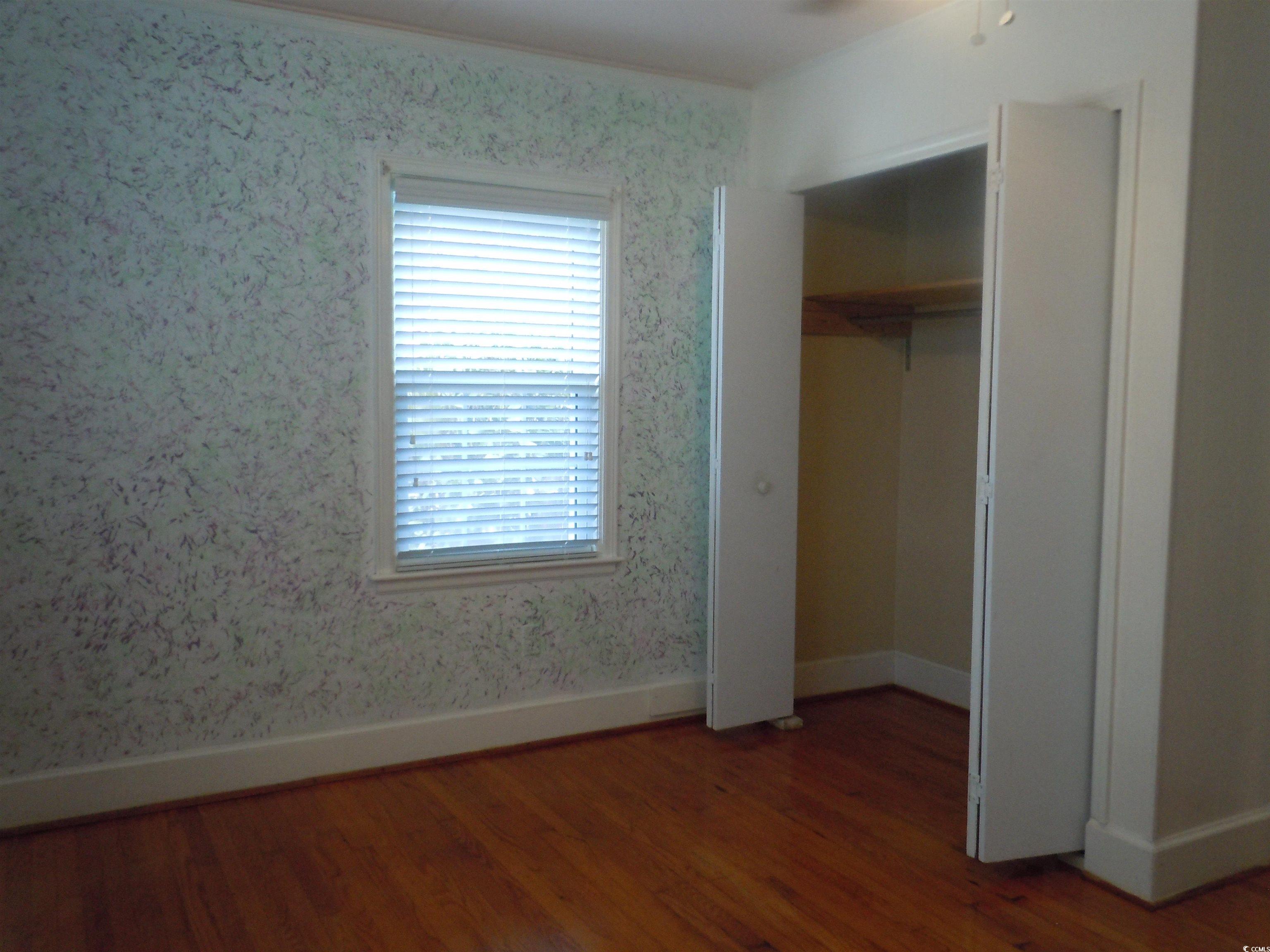 110 E Bell St. Property Photo 12