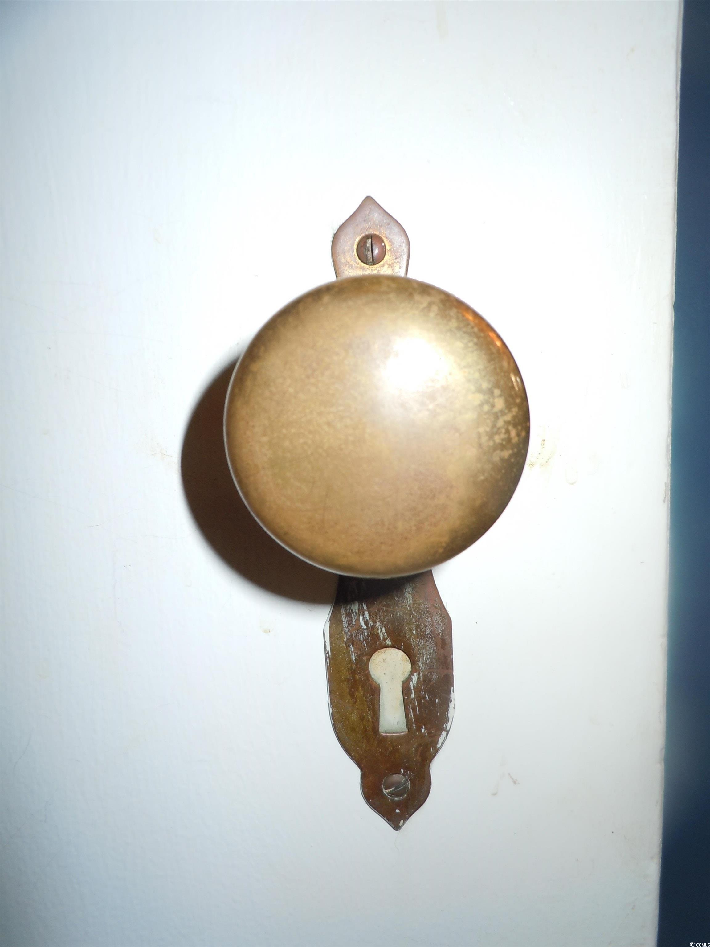 110 E Bell St. Property Photo 13