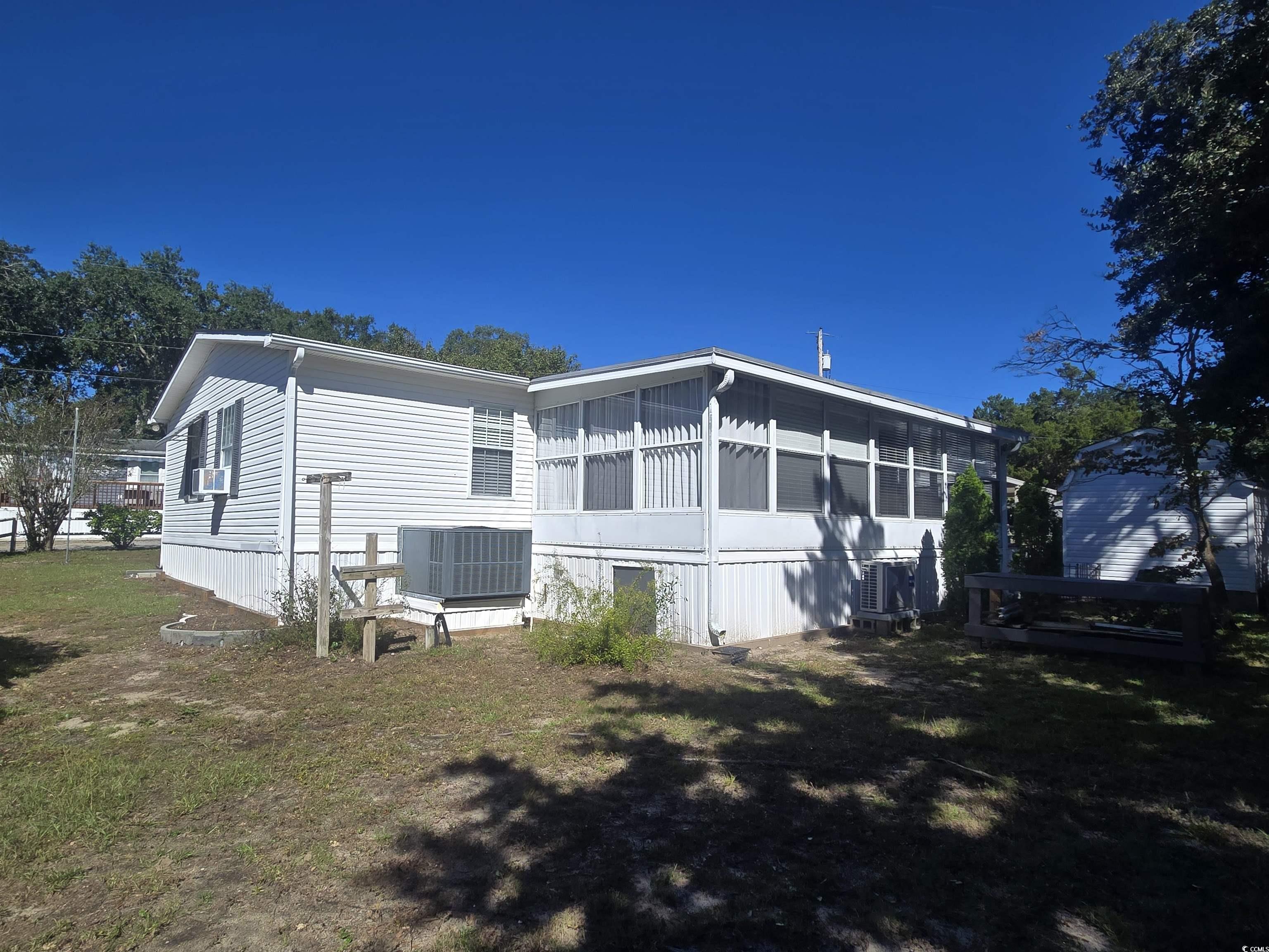 359 Lagoon Circle Property Photo 6