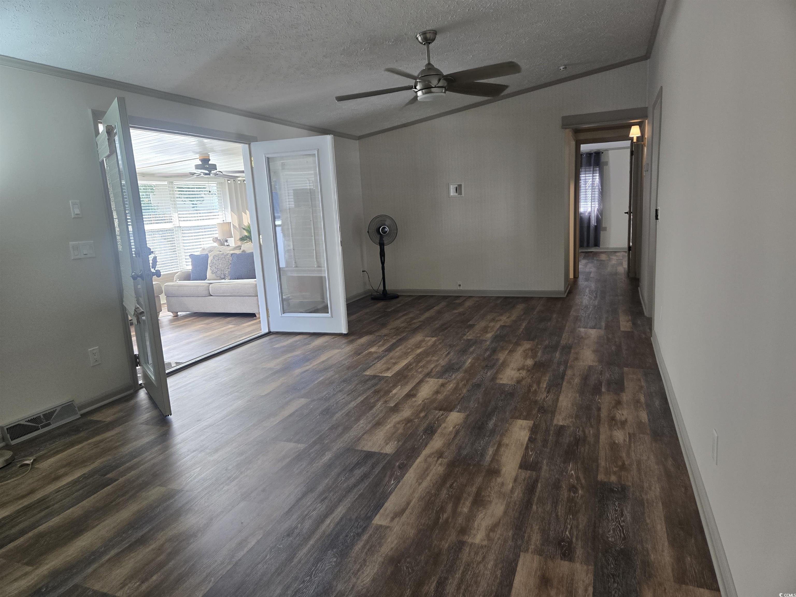 359 Lagoon Circle Property Photo 16