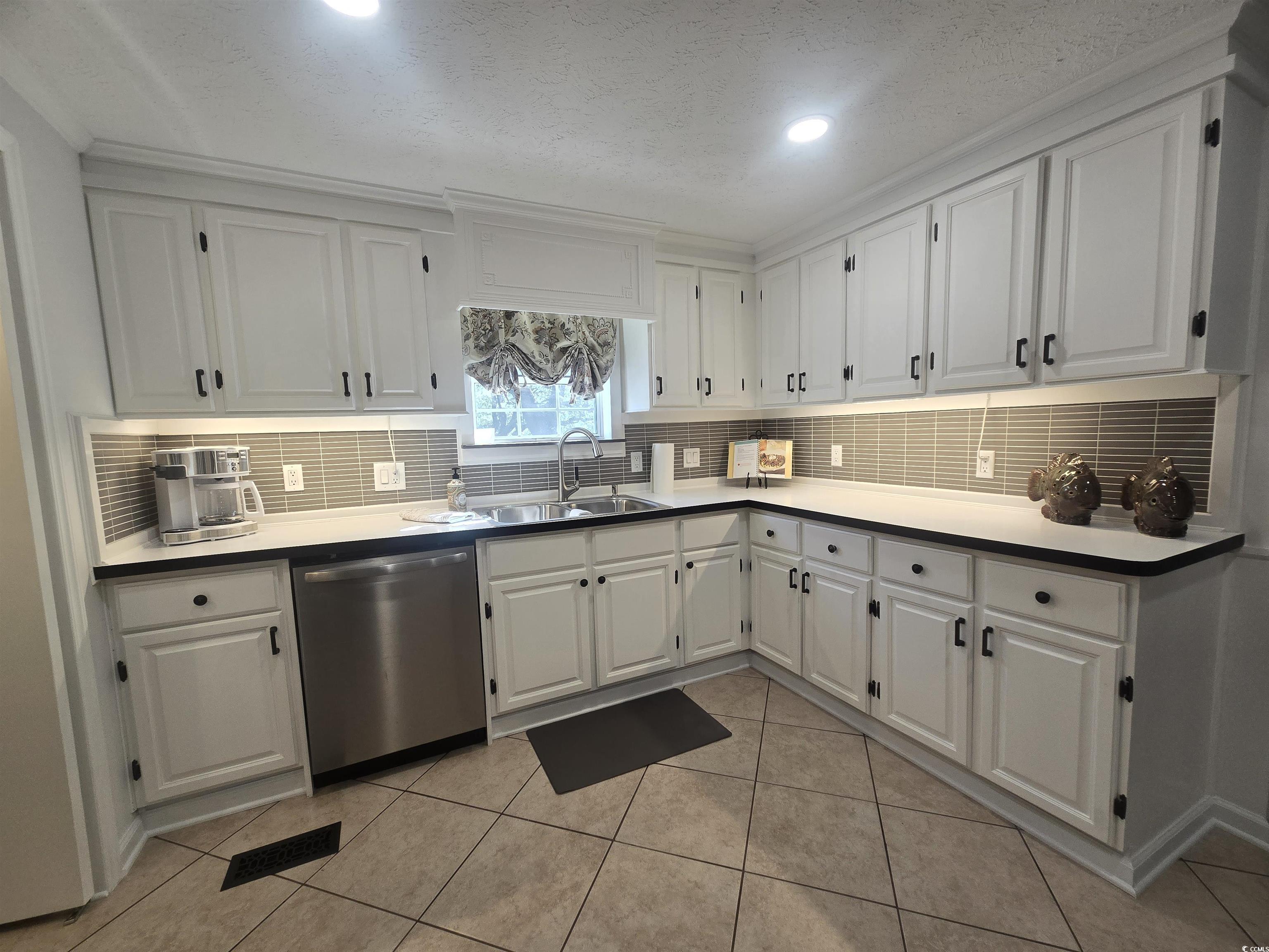 359 Lagoon Circle Property Photo 20