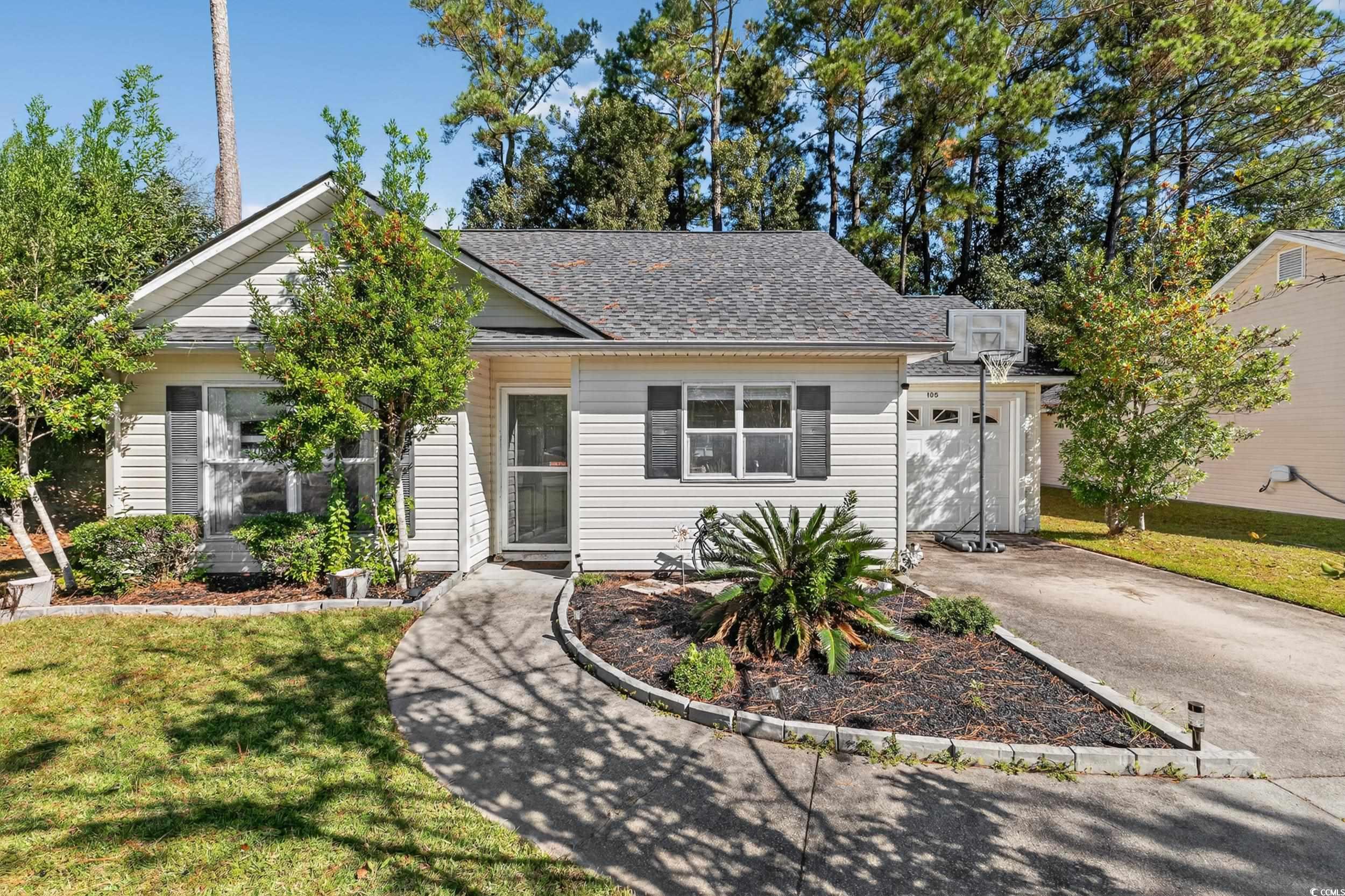 105 Retreat Pl. Property Photo 1