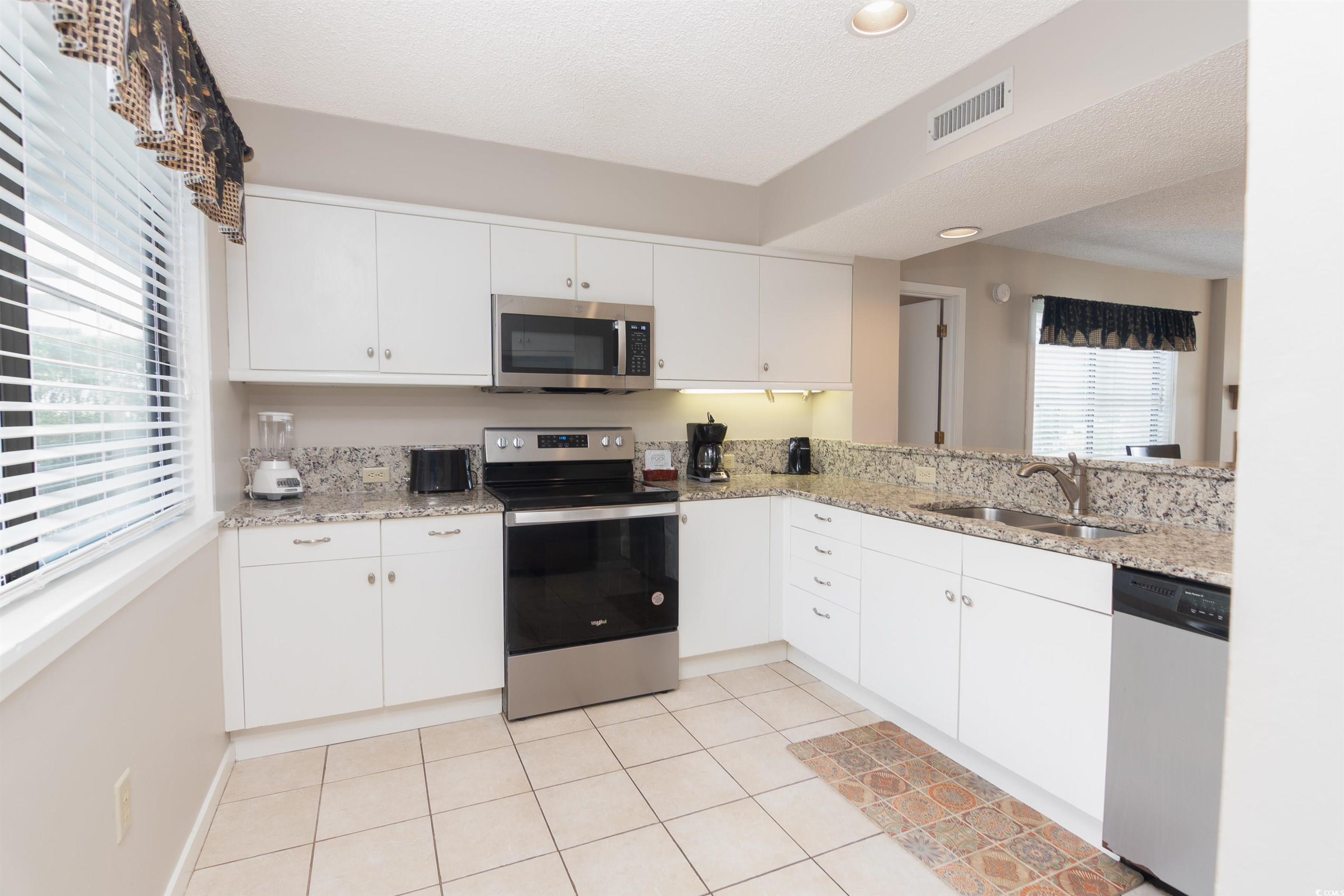 125 Hartland Dr. Property Photo 4