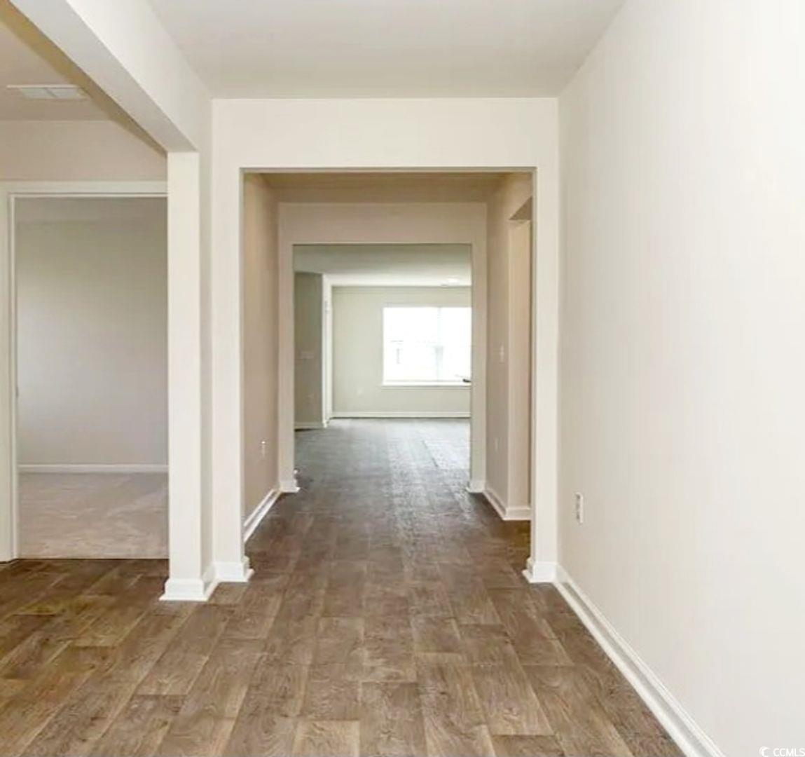 869 Twickenham Loop Property Photo 2