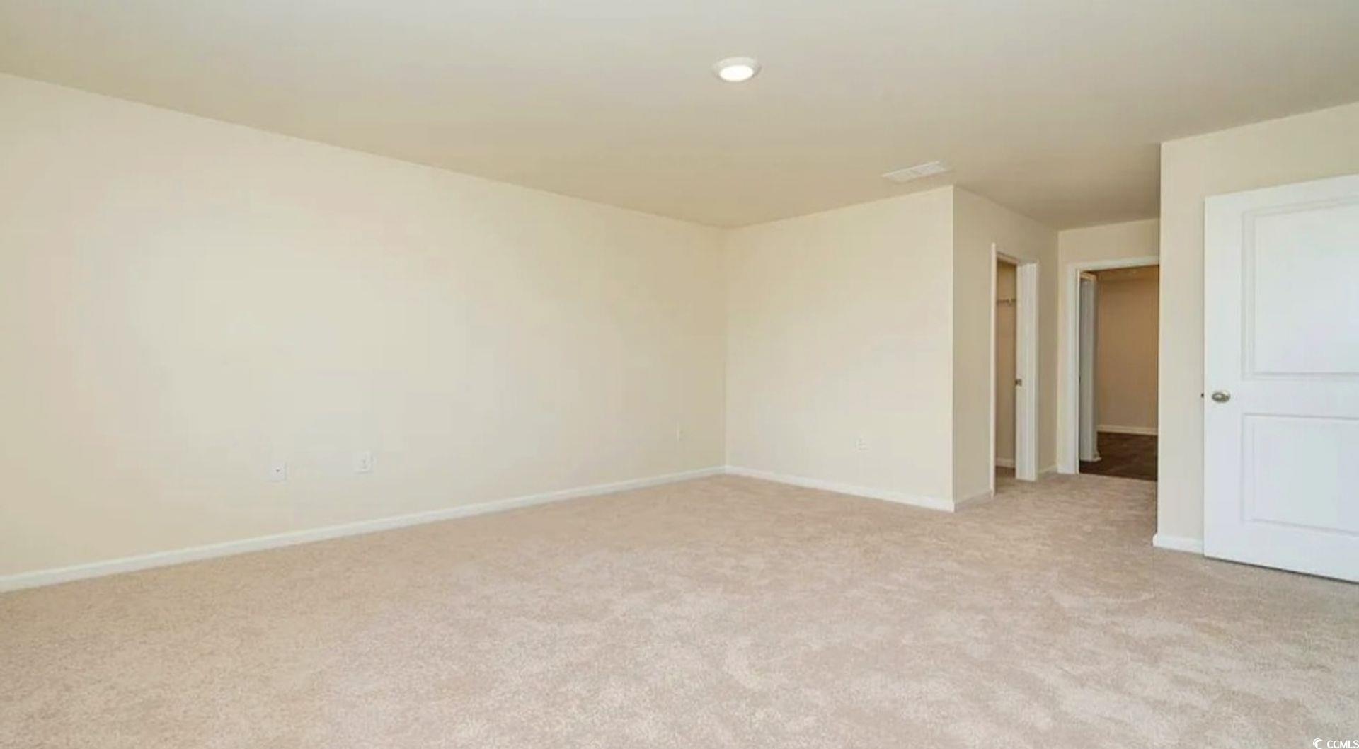 869 Twickenham Loop Property Photo 10