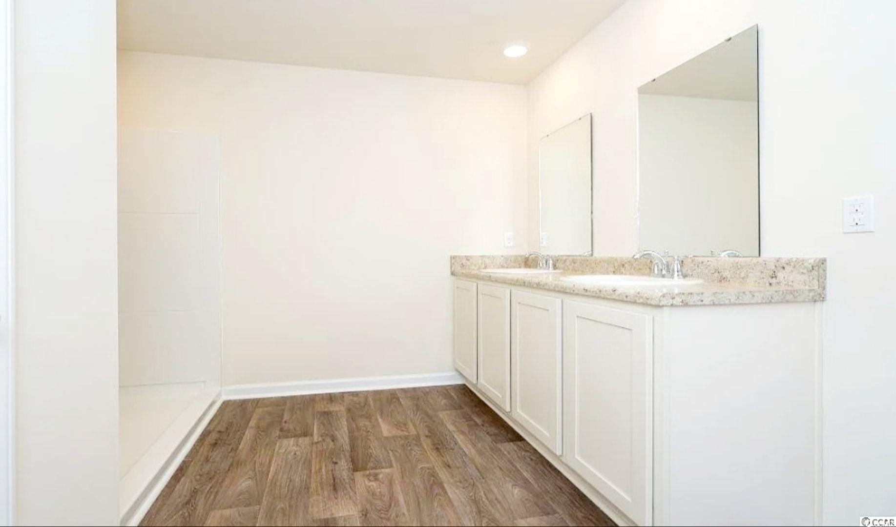 869 Twickenham Loop Property Photo 11