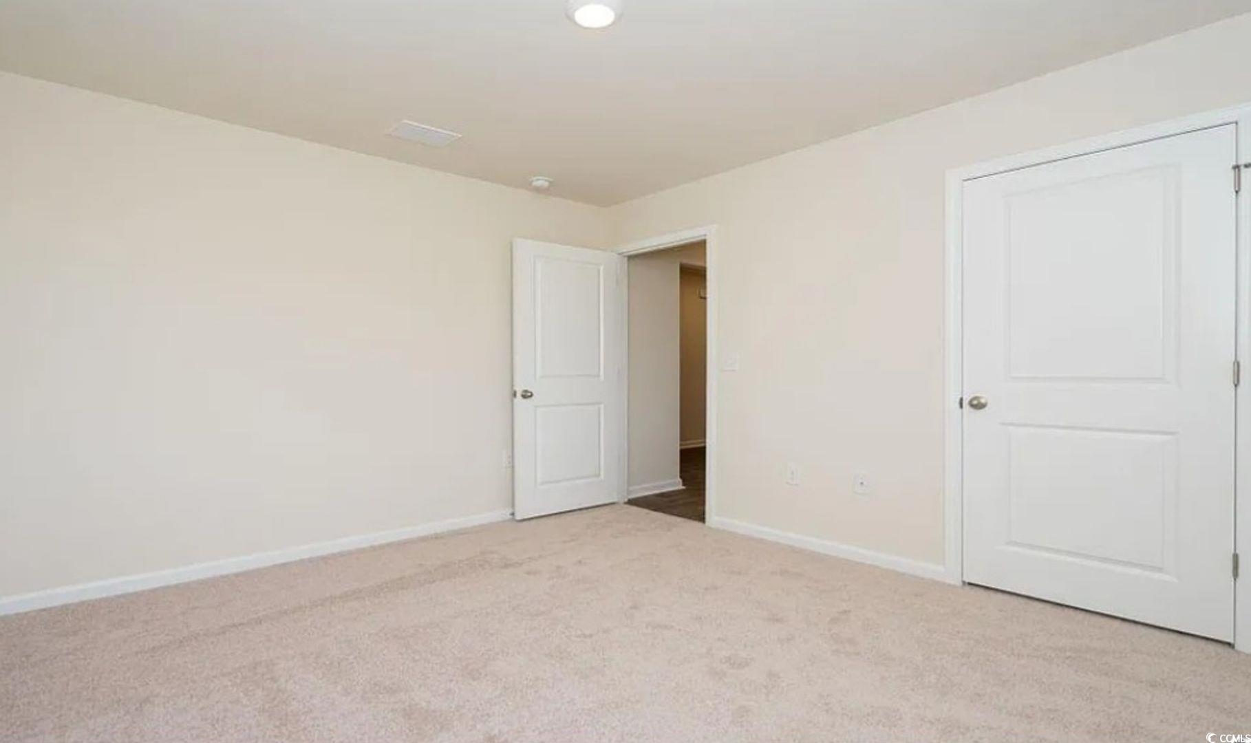 869 Twickenham Loop Property Photo 14