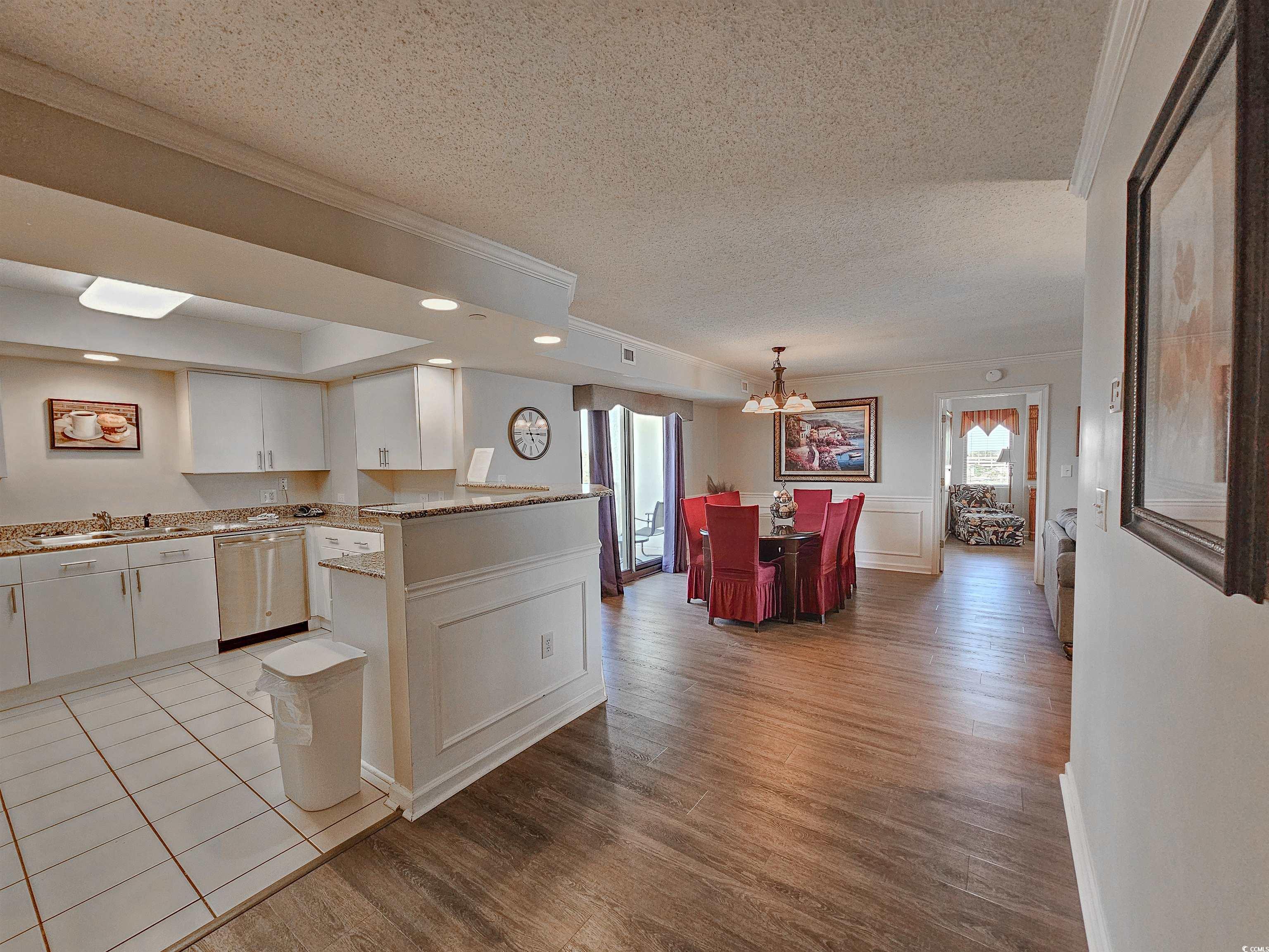 8560 Queensway Blvd. Property Photo 9