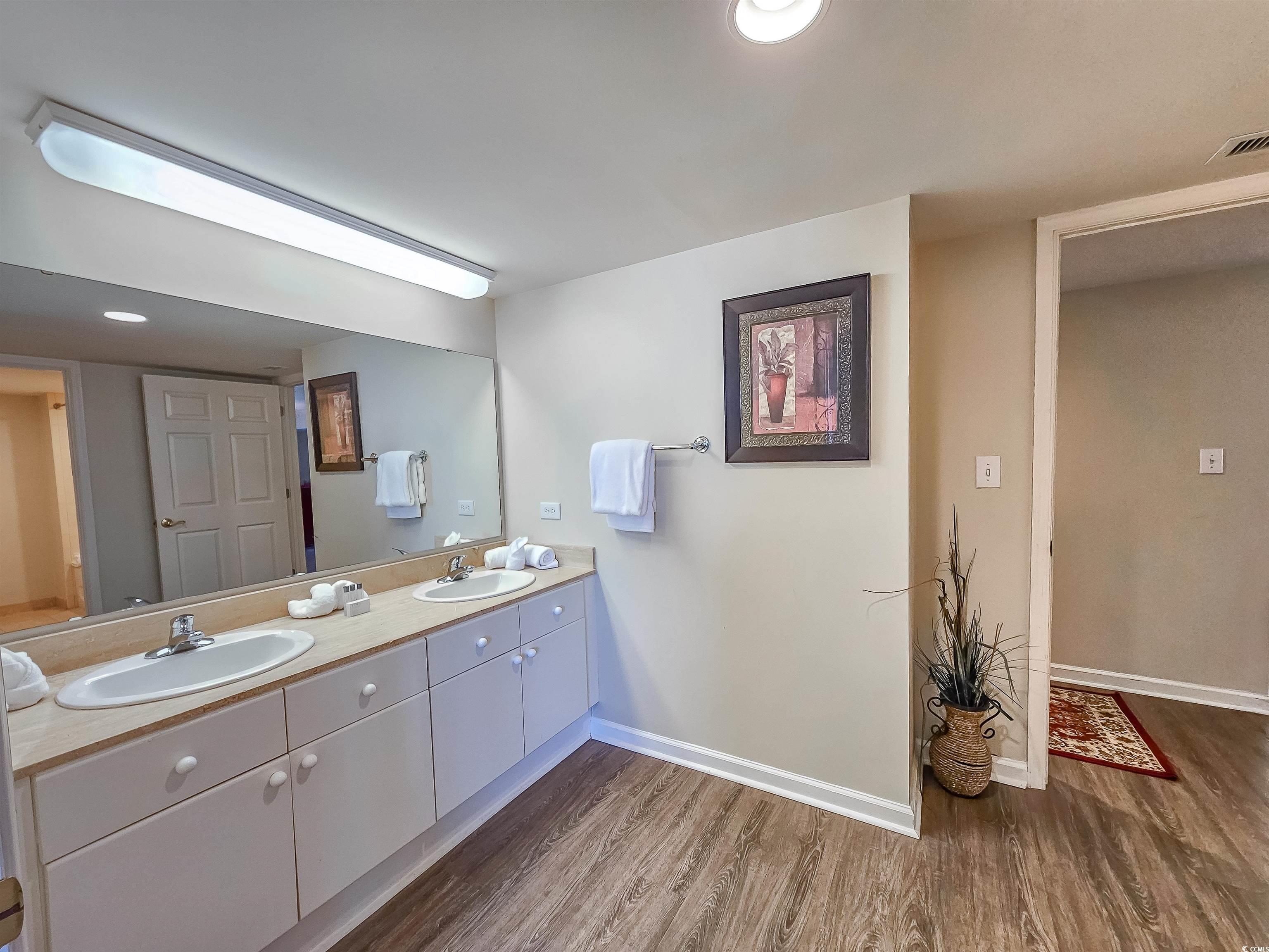 8560 Queensway Blvd. Property Photo 34