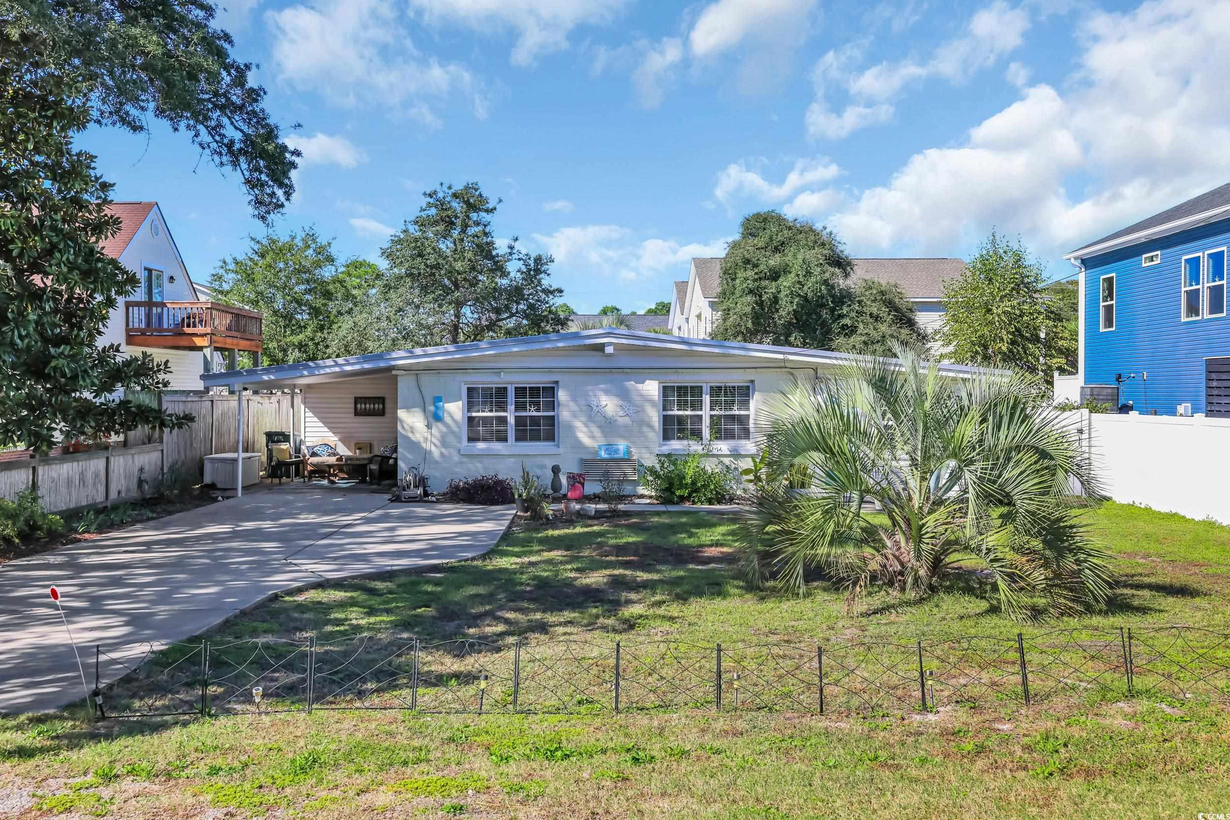 1902 Edge Dr. Property Photo 1