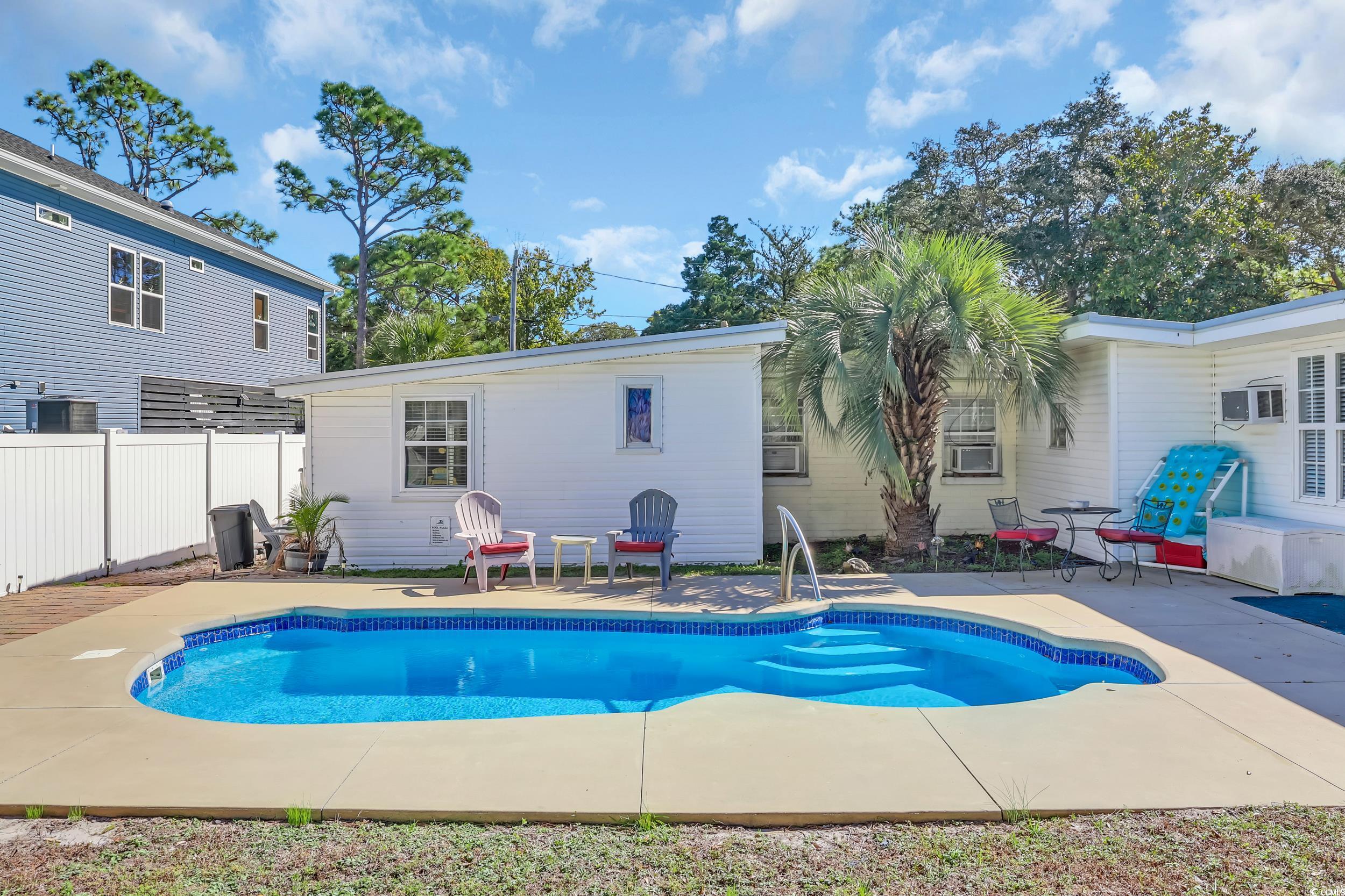 1902 Edge Dr. Property Photo 26