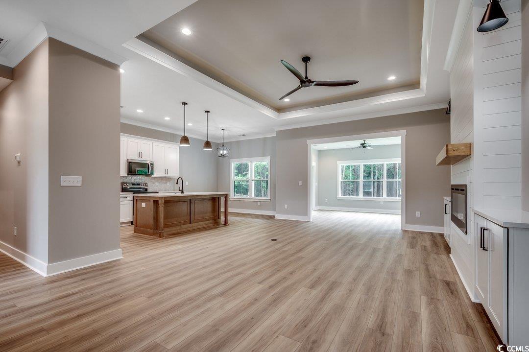 2835 Pecan Ln. Property Photo 3