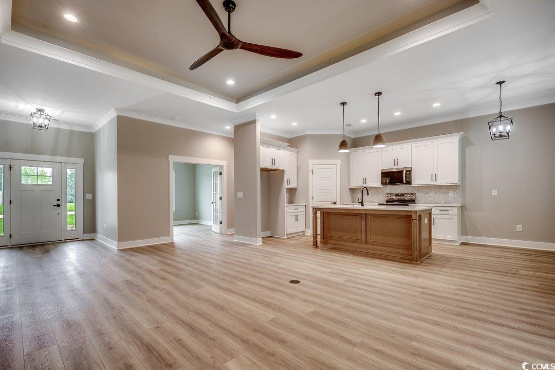 2835 Pecan Ln. Property Photo 6