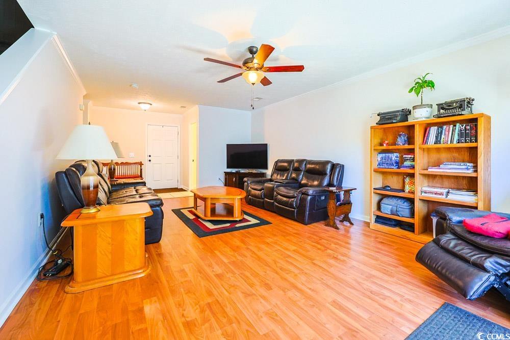 2033 Chadbury Ln. Property Photo 2