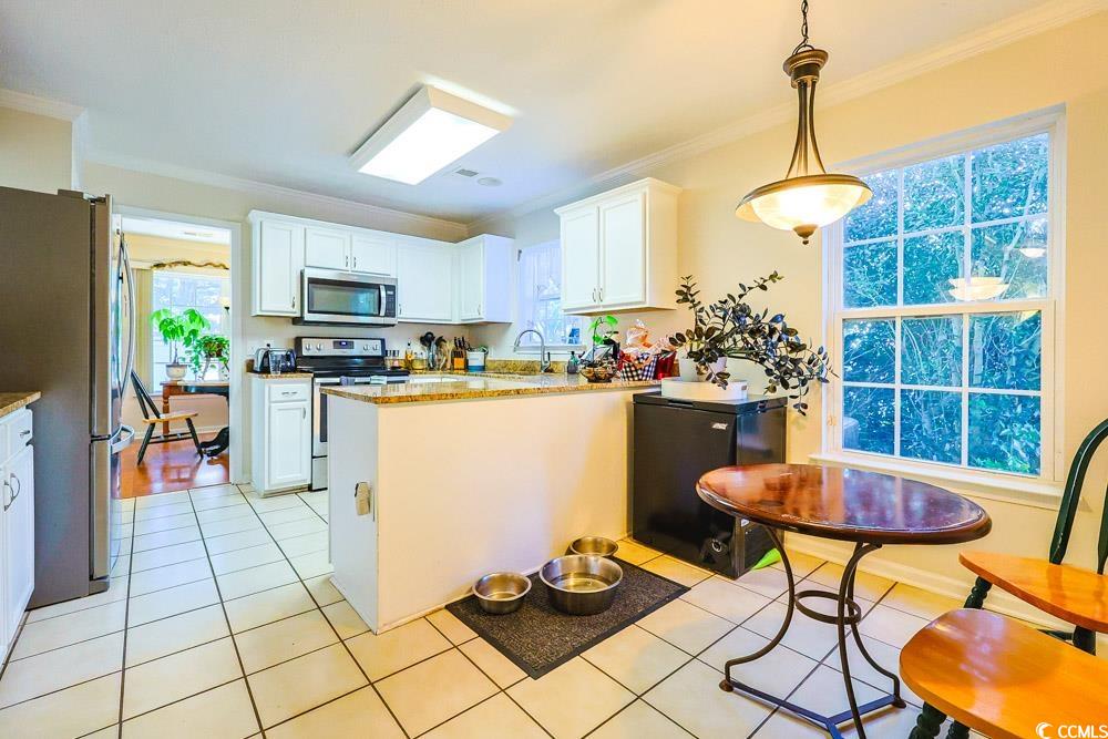 2033 Chadbury Ln. Property Photo 5