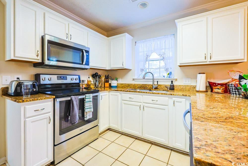 2033 Chadbury Ln. Property Photo 6