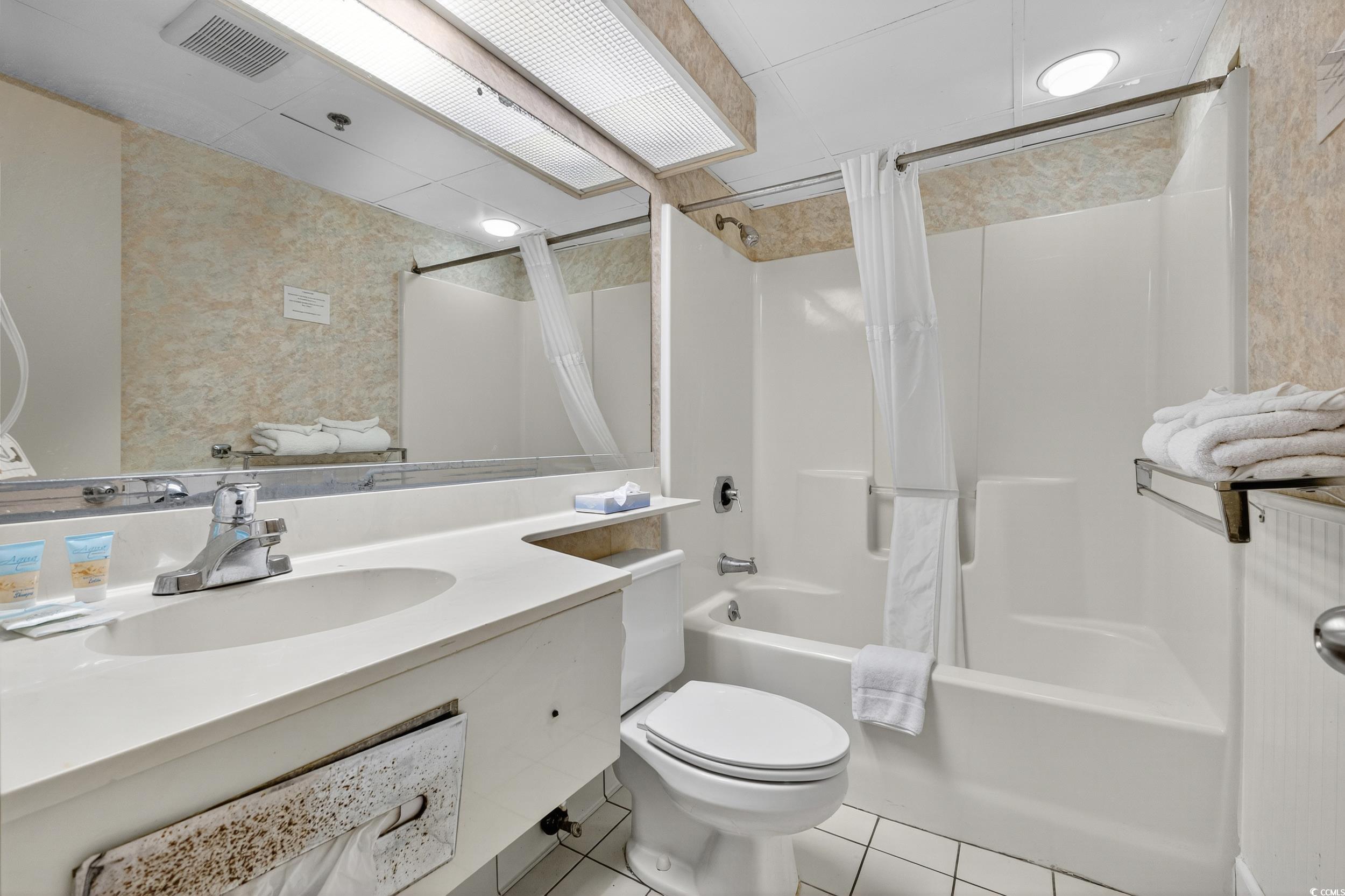 9550 Shore Dr. Property Photo 27