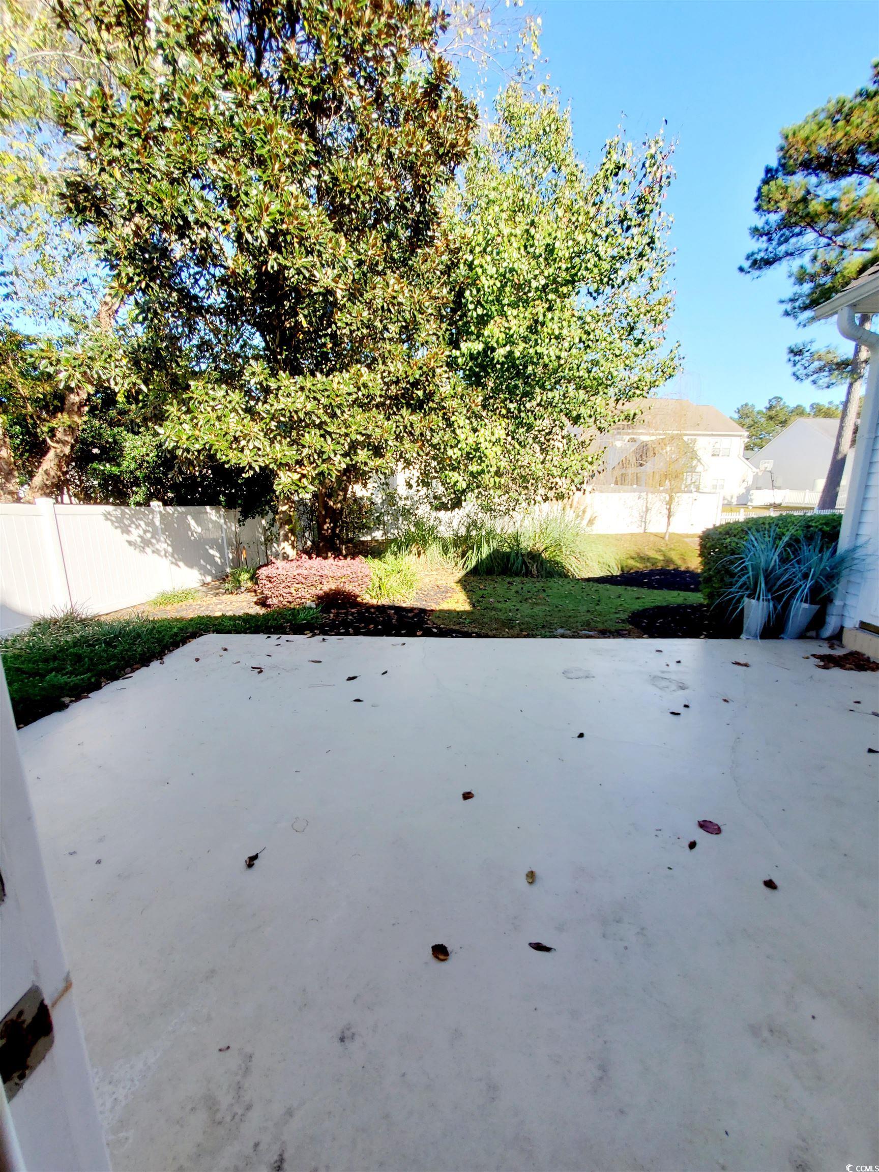 219 Springlake Dr. Property Photo 9